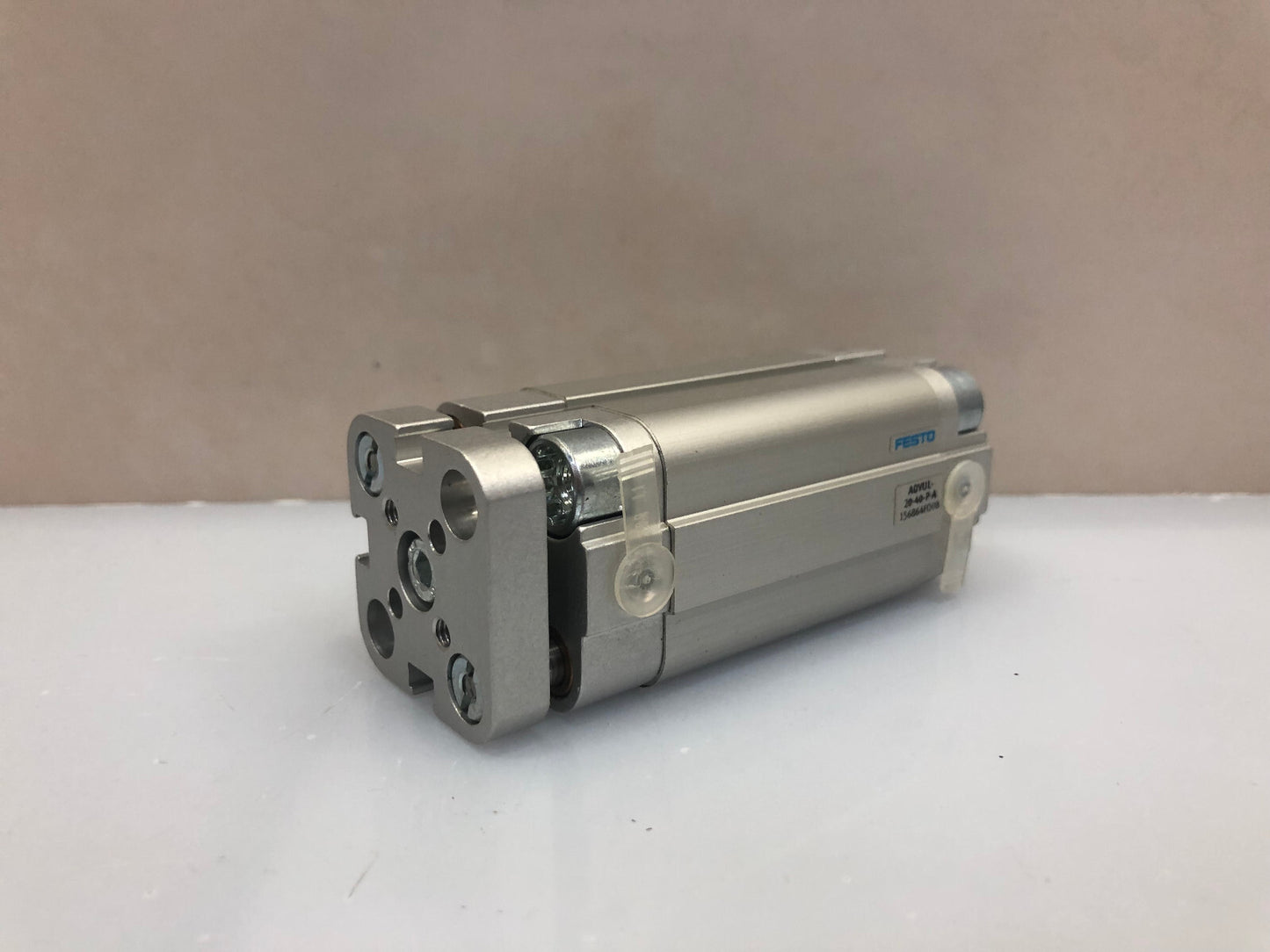 New Festo ADVUL-20-40-P-A Compact Pneumatic Cylinder 20mm Bore 40mm Stroke – 156864