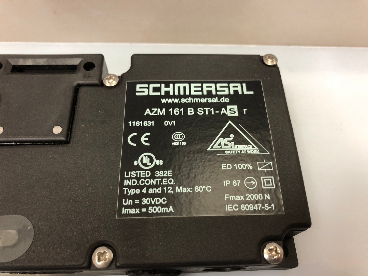SCHMERSAL AZM 161 B ST1-AS r Safety Door Switch Interlock
