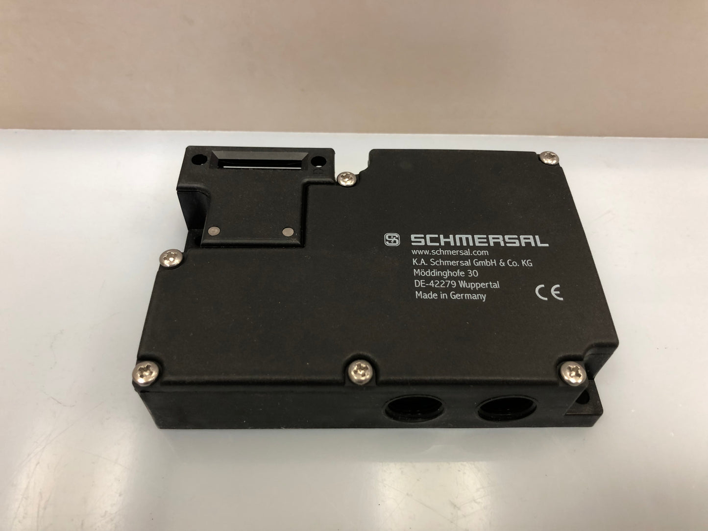 SCHMERSAL AZM 161SK-12/03RK-024 Safety Door Switch Interlock 24V