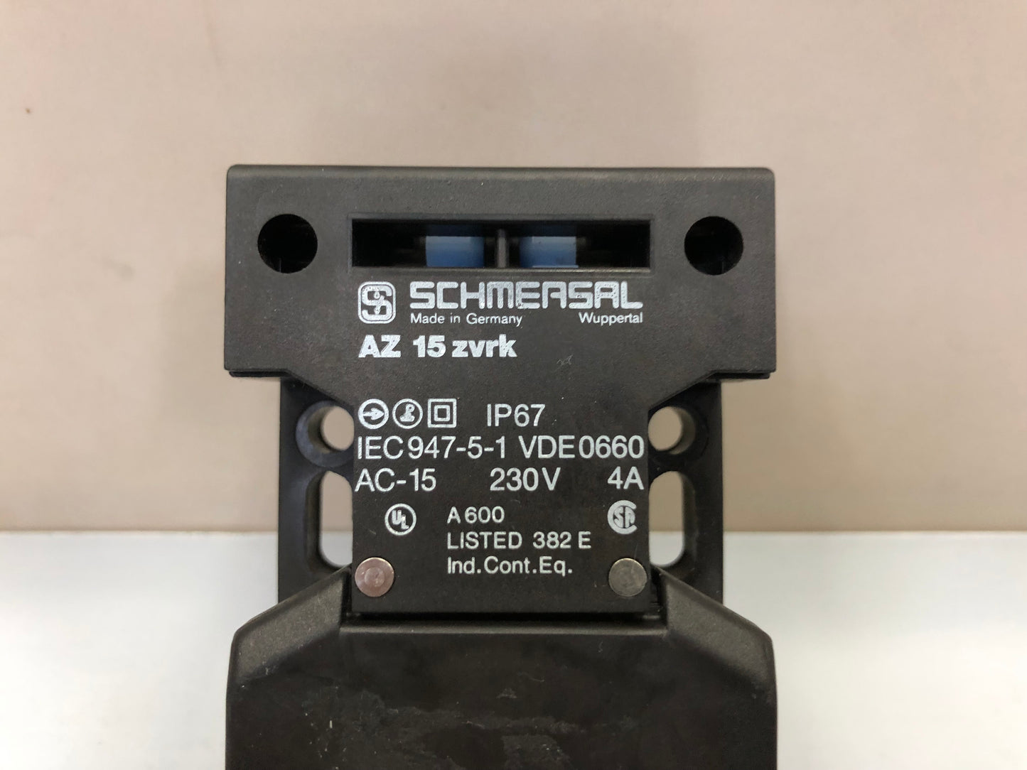 SCHMERSAL AZ 15 ZVRK Safety Door Switch Interlock