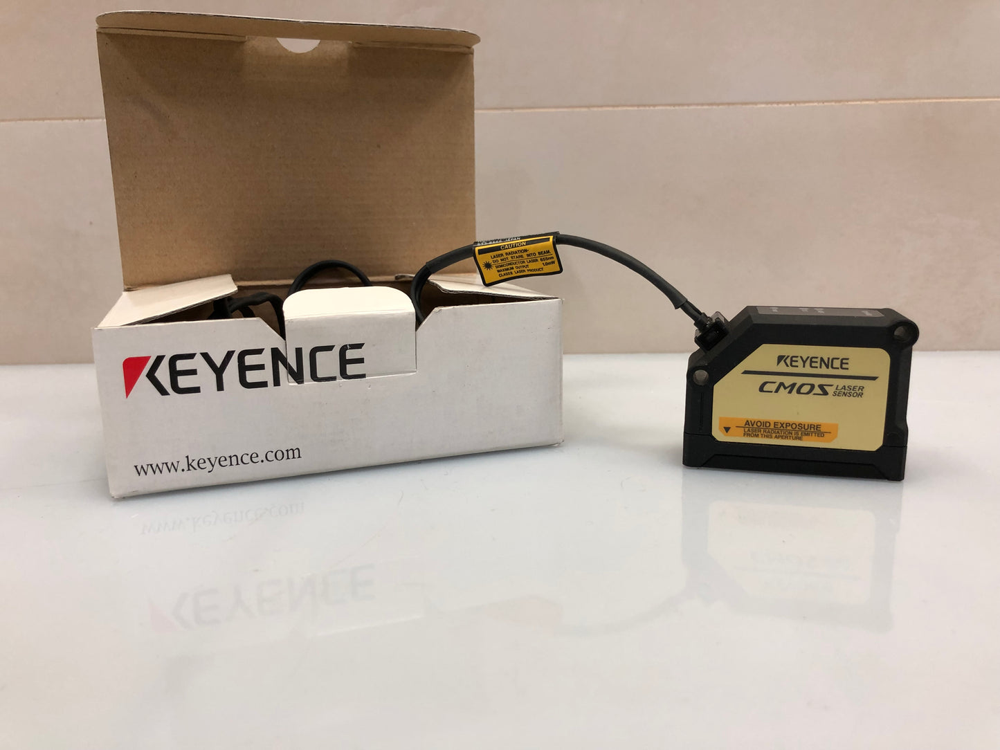 Keyence GV-H450 Digital CMOS Laser Sensor Amplifier – GV Series