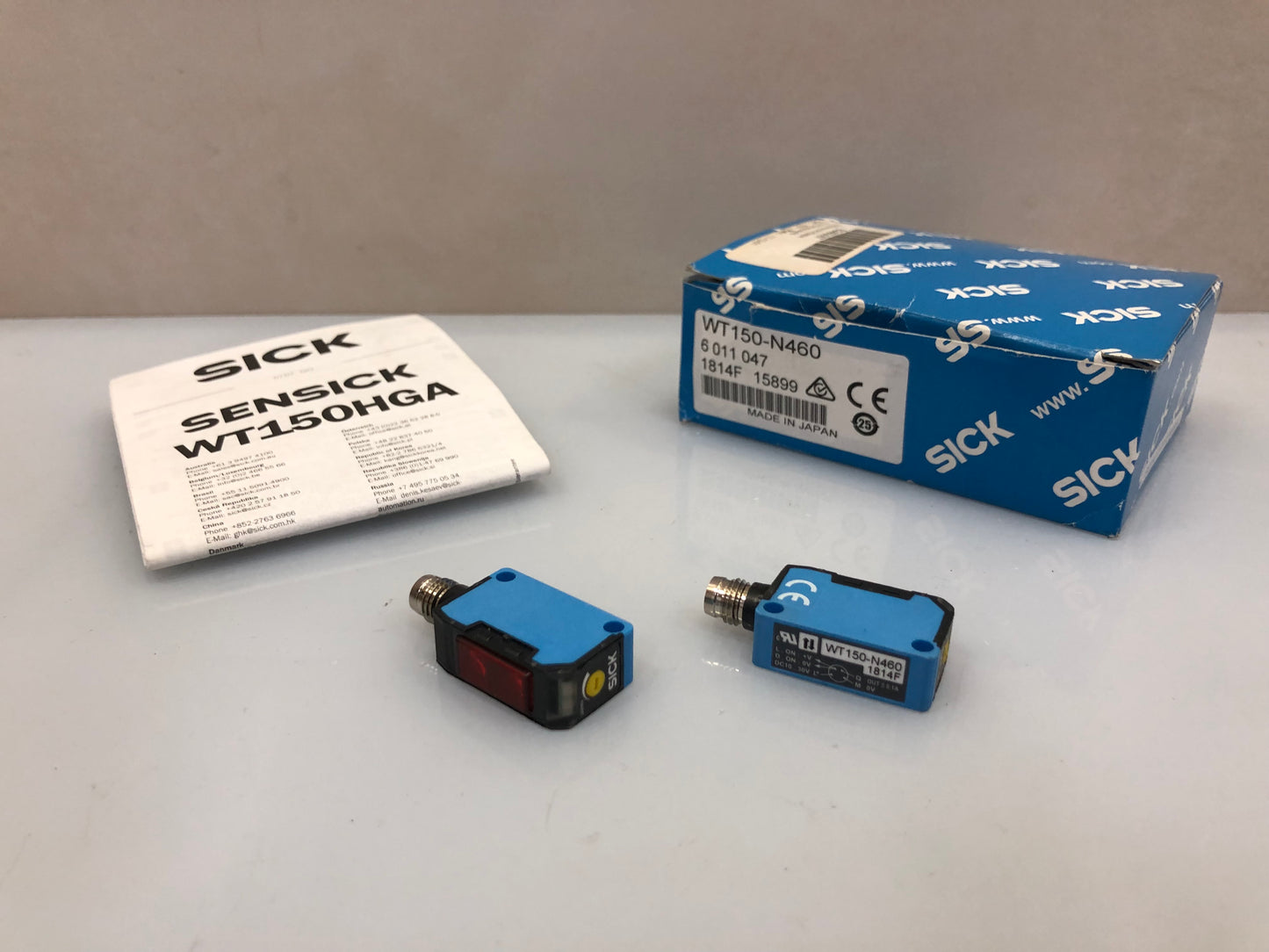SICK WT150-N460 Photoelectric Sensor – Background Suppression