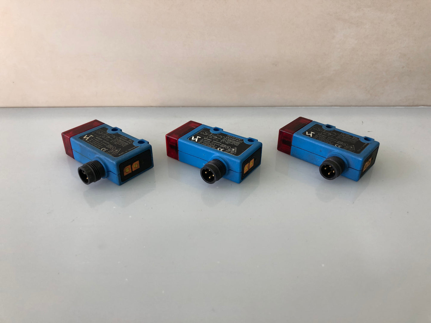 Wenglor XM98PAH2 Photoelectric Sensor – Retro-Reflective, PNP, 10–30V DC