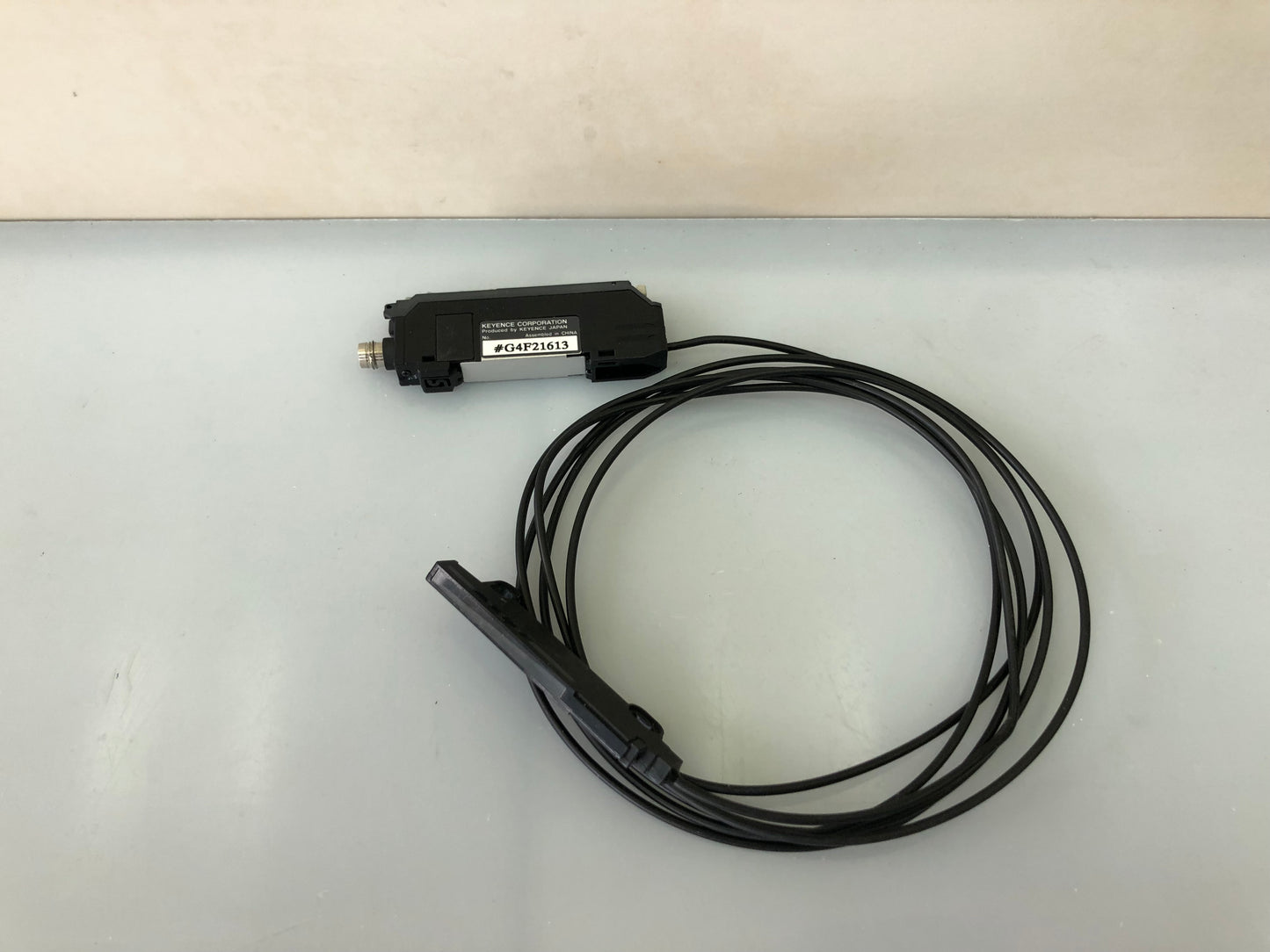 KEYENCE FS-V31CP Fiber Optic Sensor Amplifier – Digital, PNP Output, High-Speed Mode