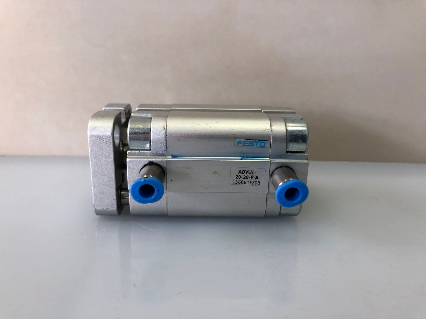 FESTO COMPACT CYLINDER ADVUL-20-20-P-A 156861F708