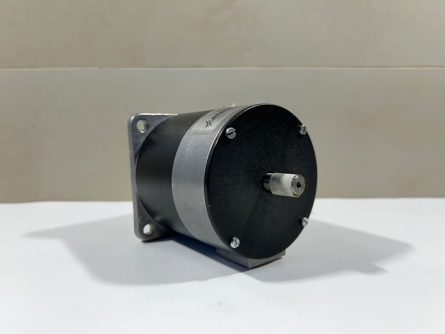 Stogra SM87.1.18M3NWN Stepper Motor – 2-Phase Hybrid, NEMA 34, High Torque