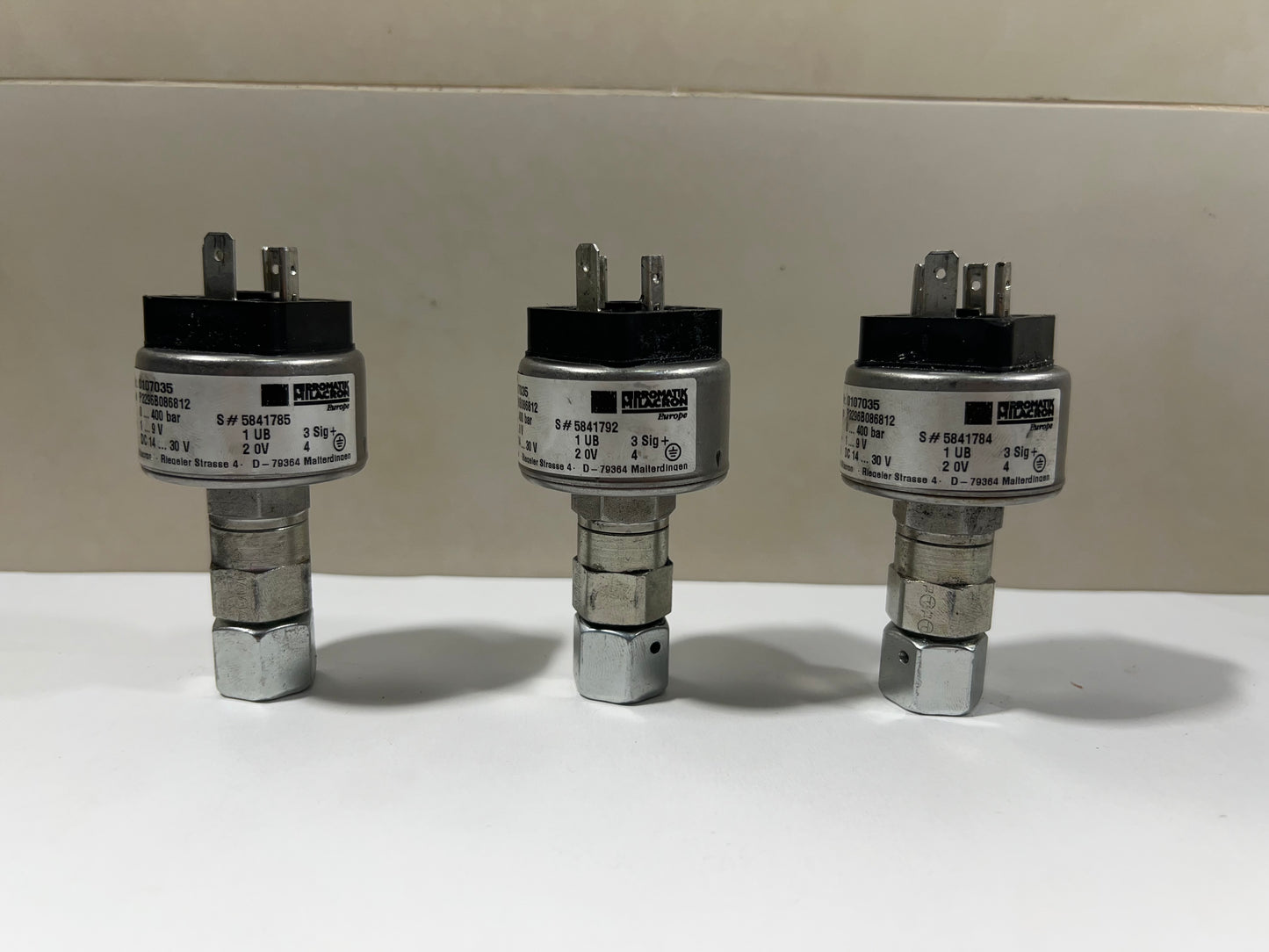1x Tecsis / Ferromatik Milacron P3296B086812 400 bar Pressure Transmitter