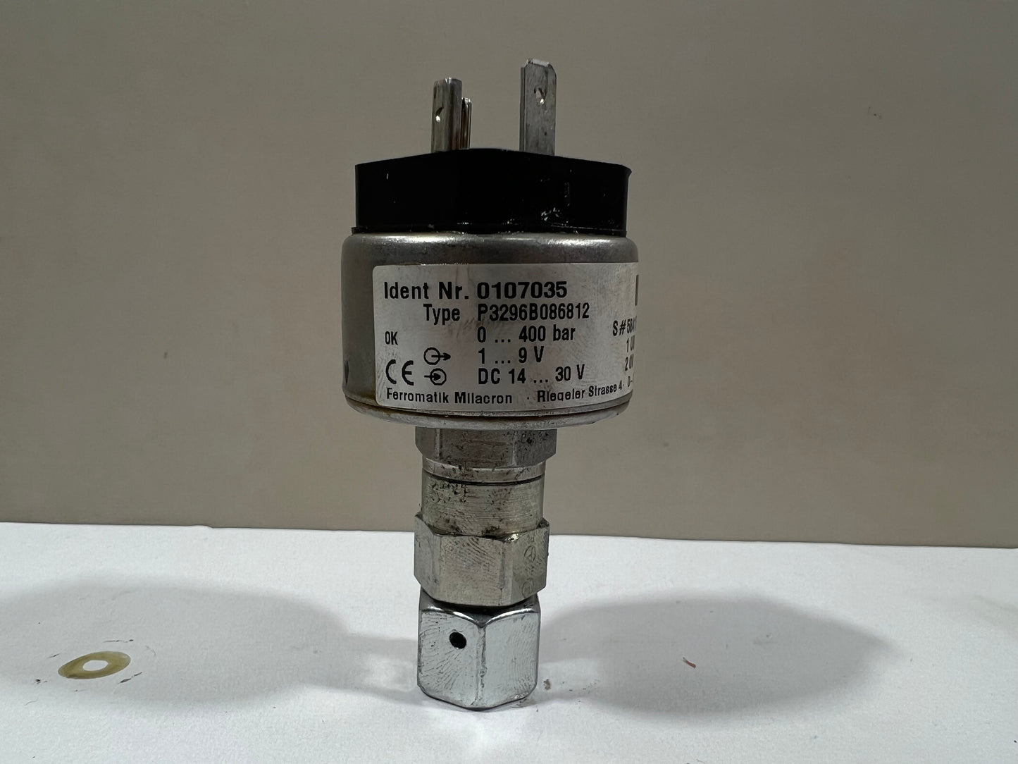 1x Tecsis / Ferromatik Milacron P3296B086812 400 bar Pressure Transmitter