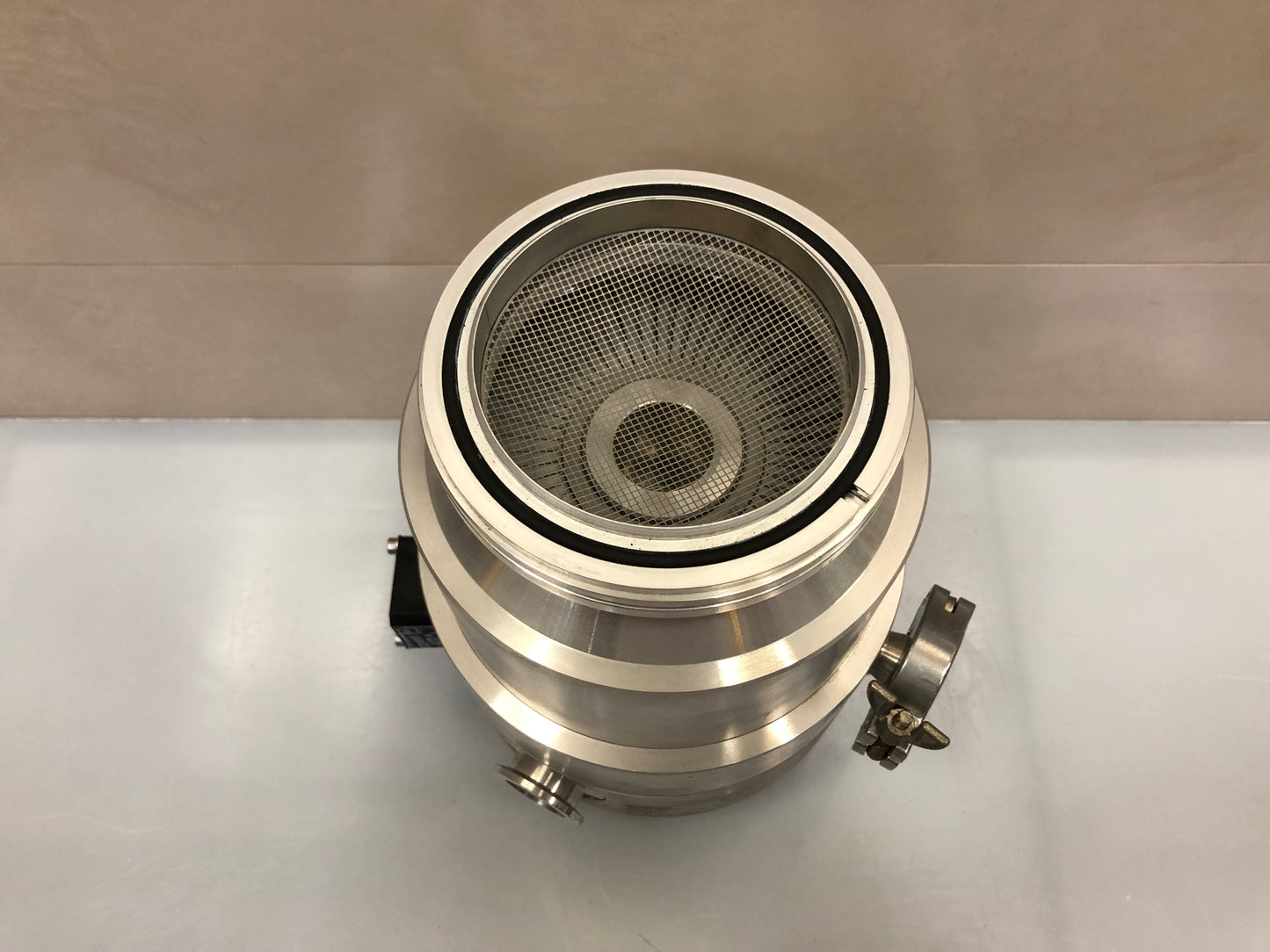 Leybold TURBOVAC TMP 361 Turbomolecular Vacuum Pump – 750Hz, Model 85670