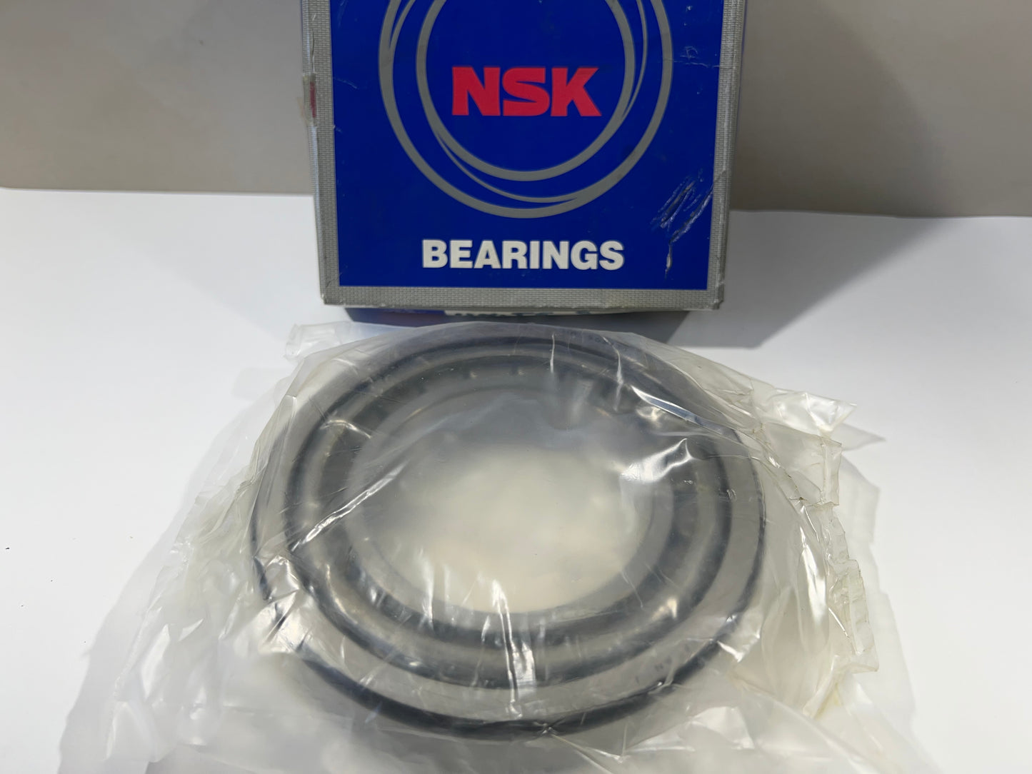 NSK HR30217J Tapered Roller Bearing – NEW