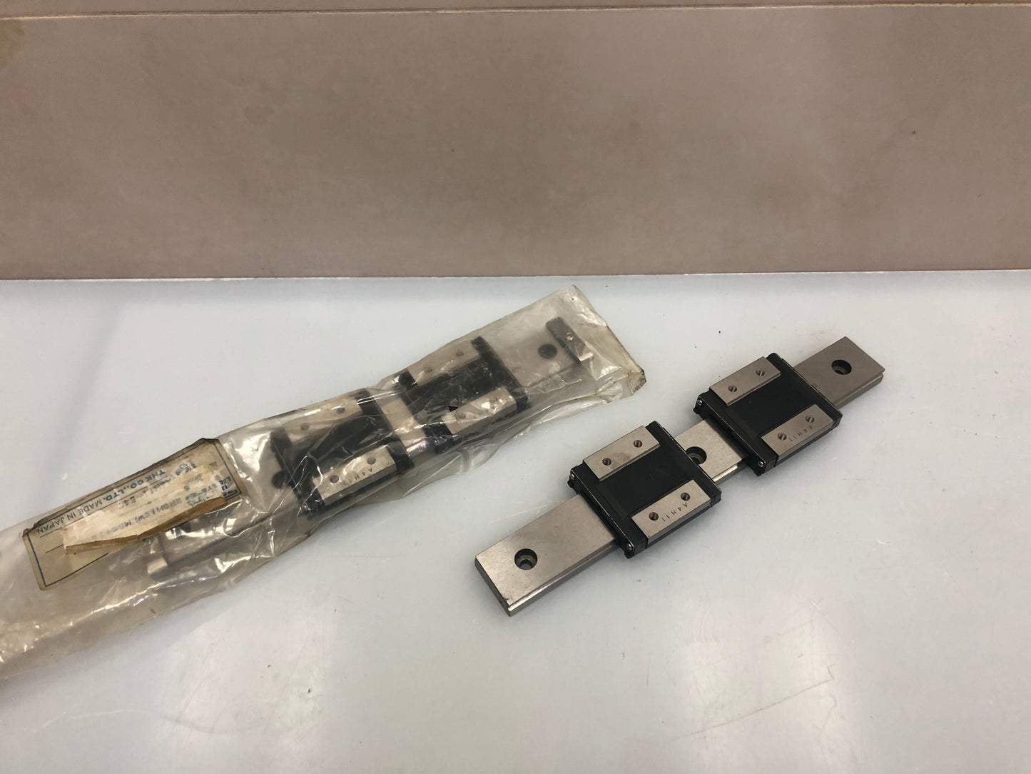 THK LM System 2RSH12WZMSS Linear Guide with 190mm Rail