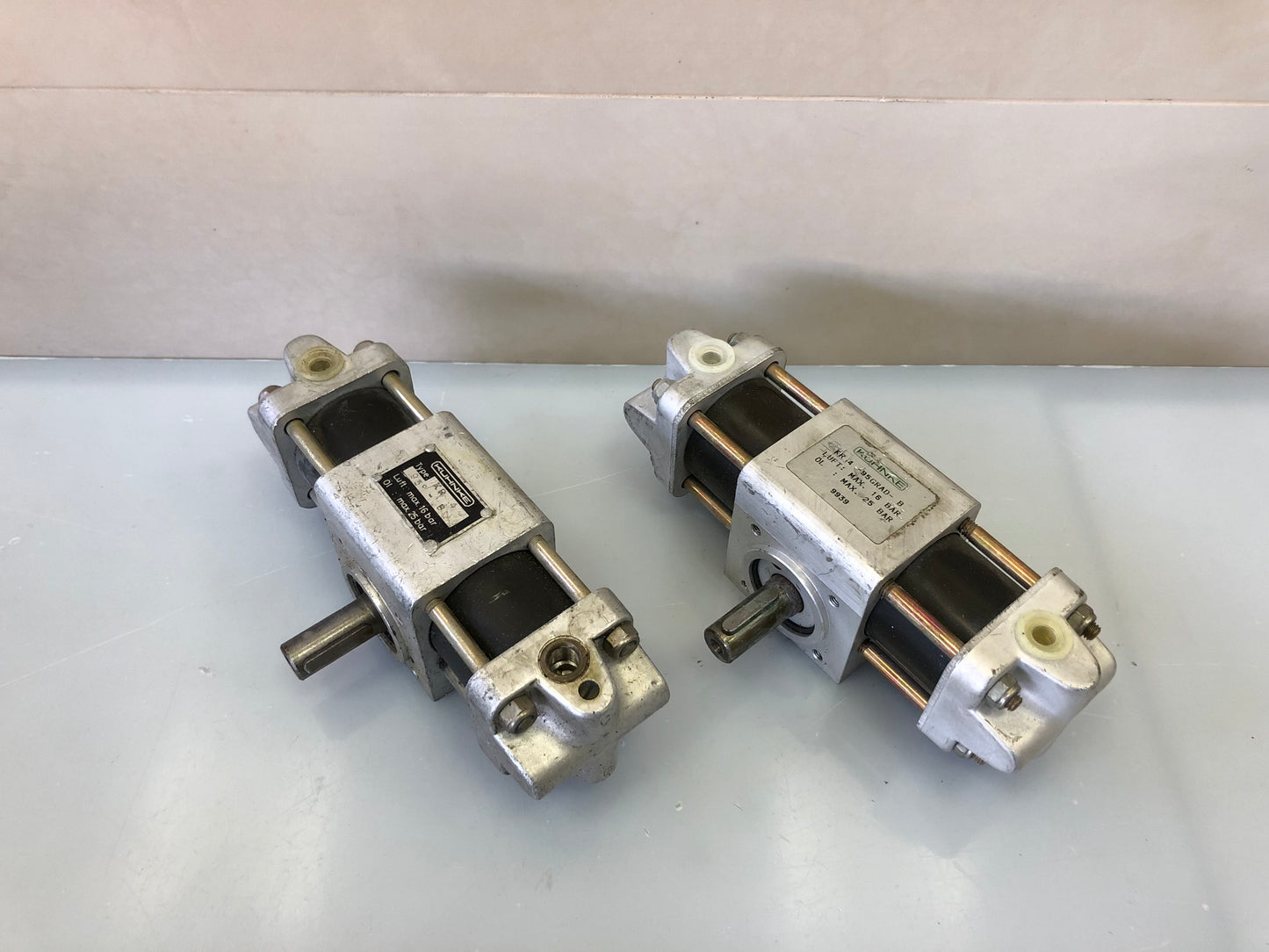 KUHNKE KR 4‑95GRAD‑B Rotary Actuator Drehantrieb