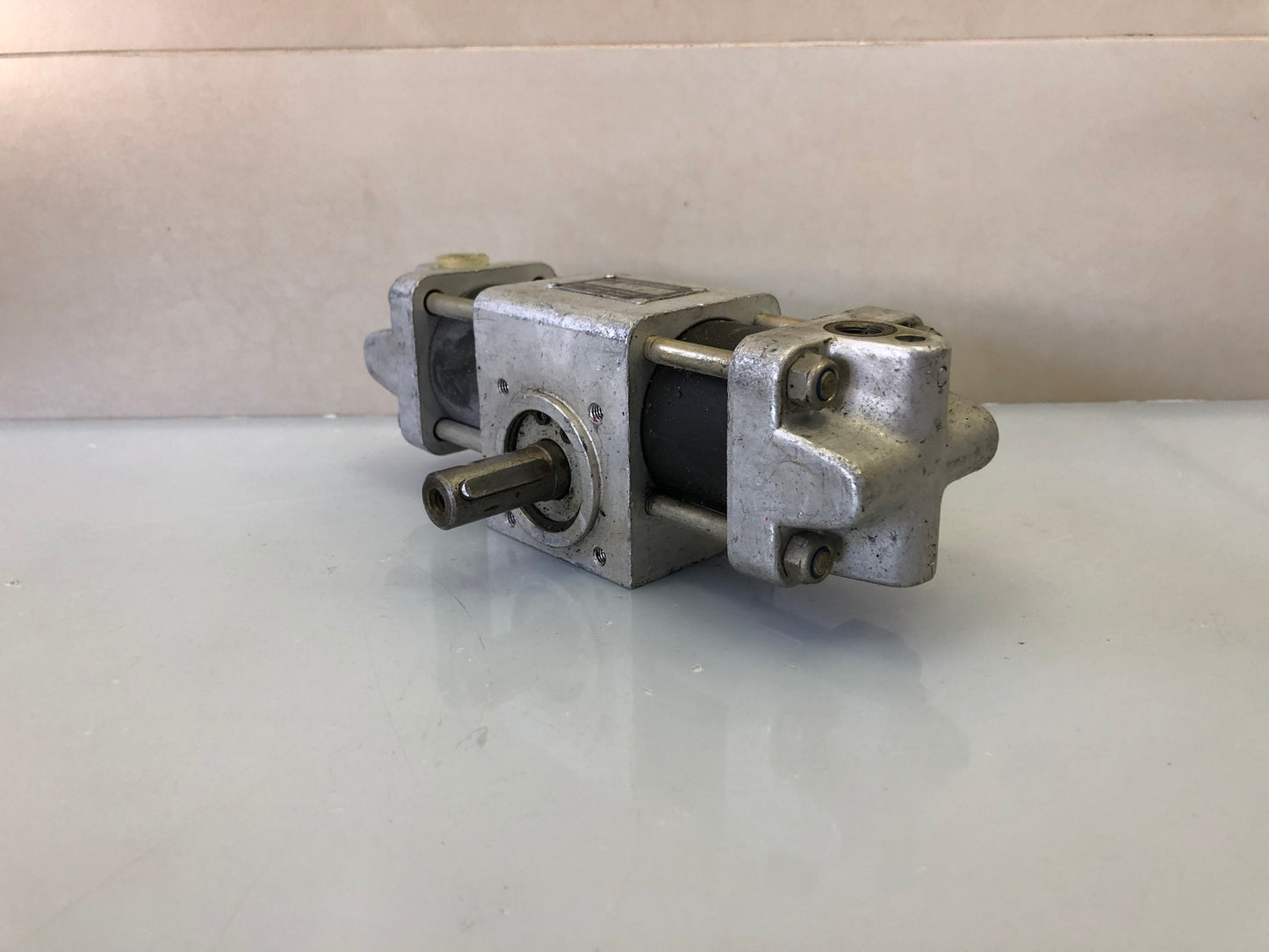 KUHNKE KR 4‑95GRAD‑B Rotary Actuator Drehantrieb