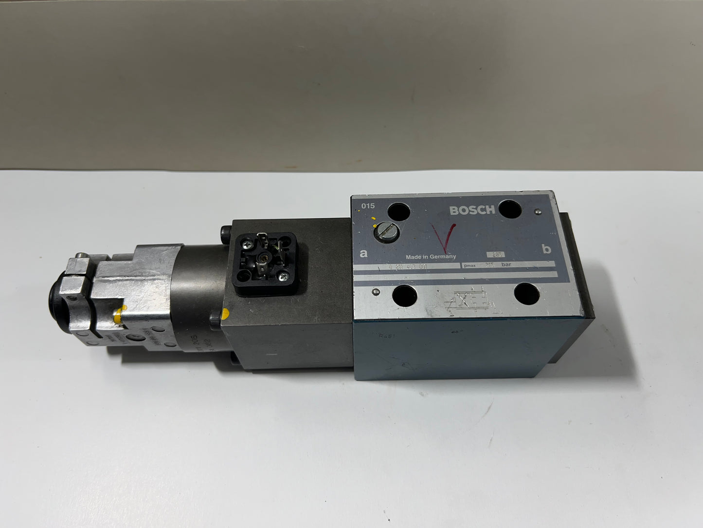 1x BOSCH Servo Proportional Valve 0 811 403 001