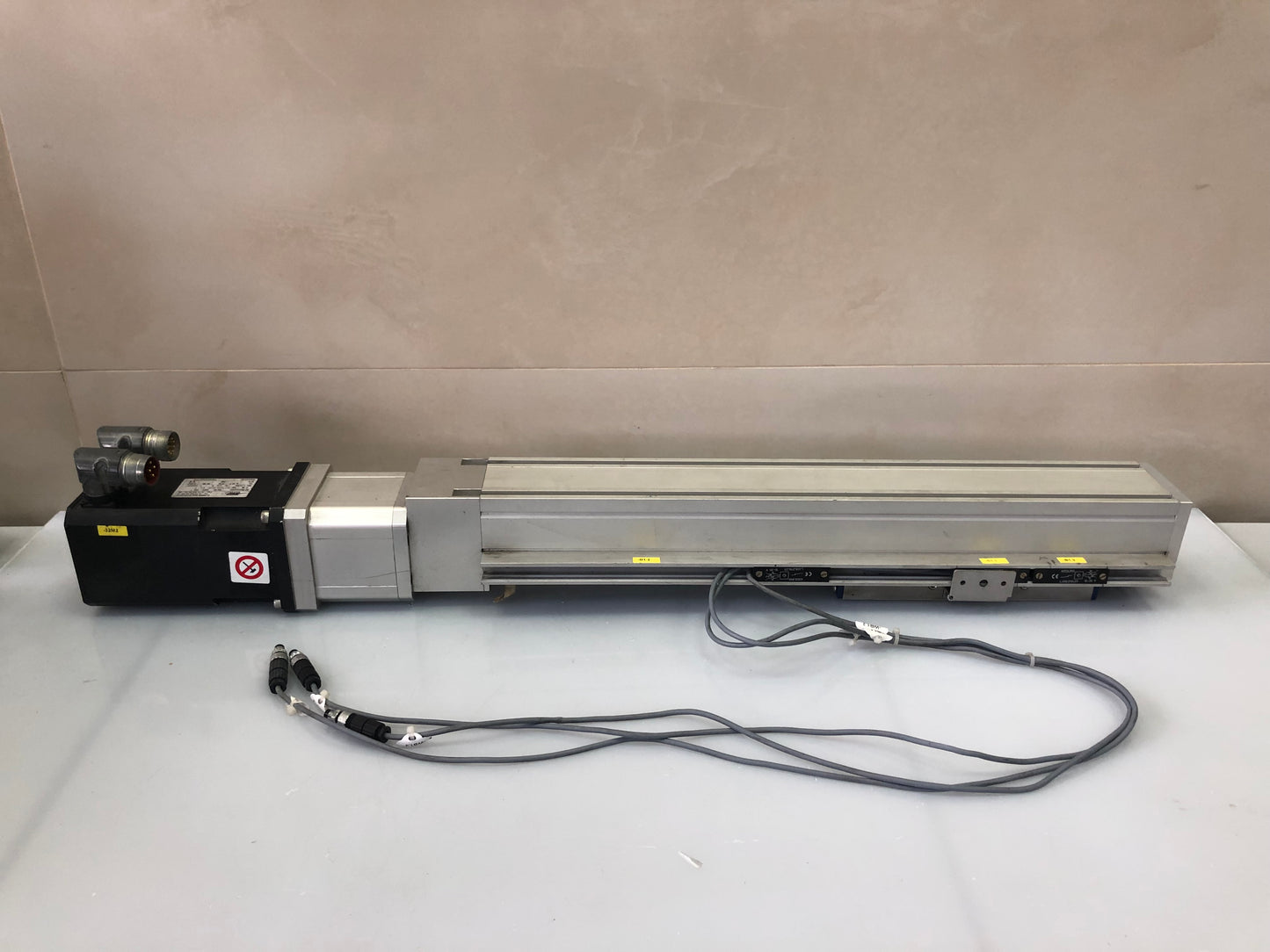HSB Automation 70-C-SSS-M-1605-250-570-4BL-0 Linear Unit with SSD AC M2n 0150-4/1-3 Servomotor