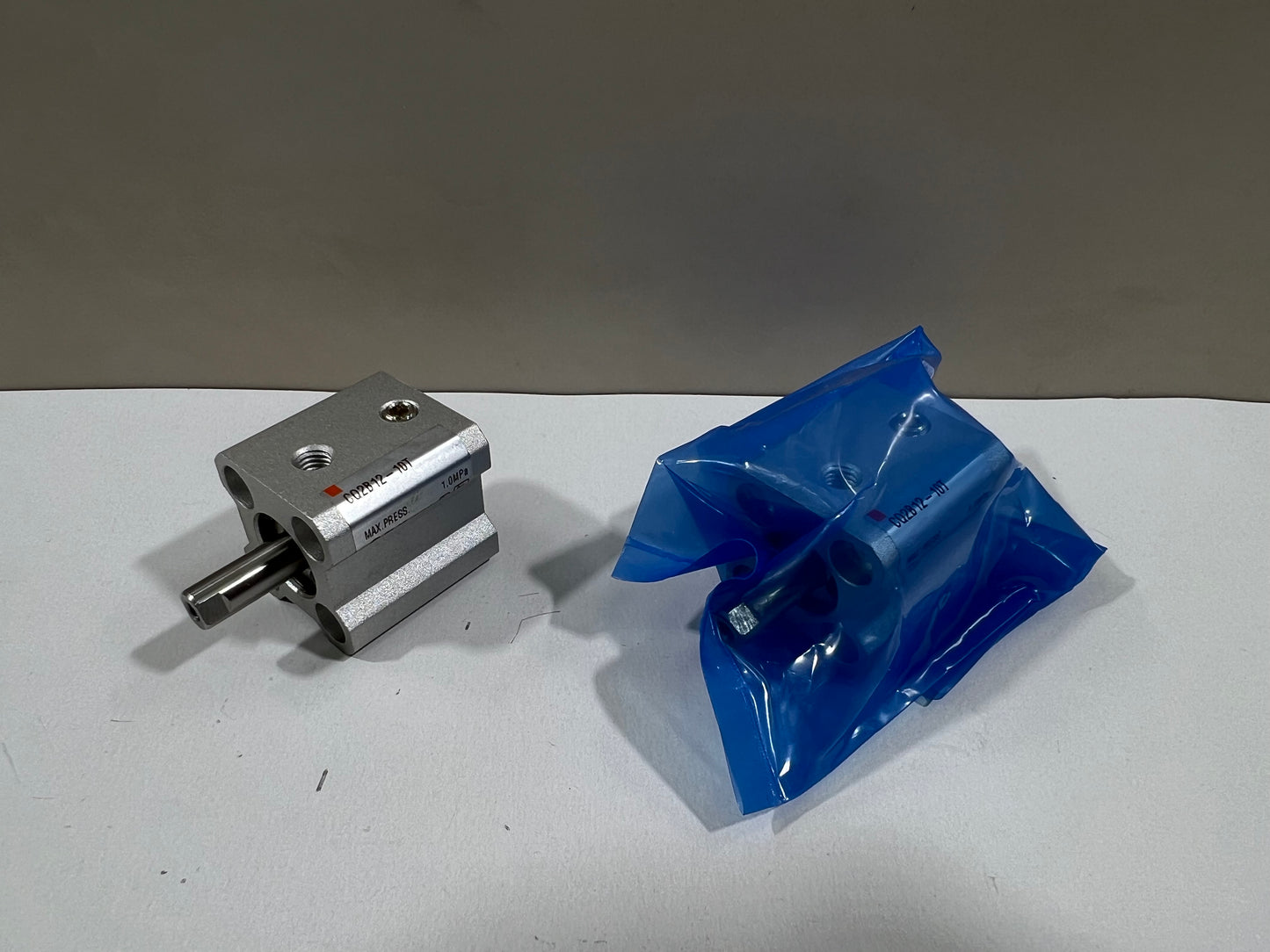 1x SMC Type CQ2B12-10T Compact Cylinder Single Acting Single Rod Spring Extend