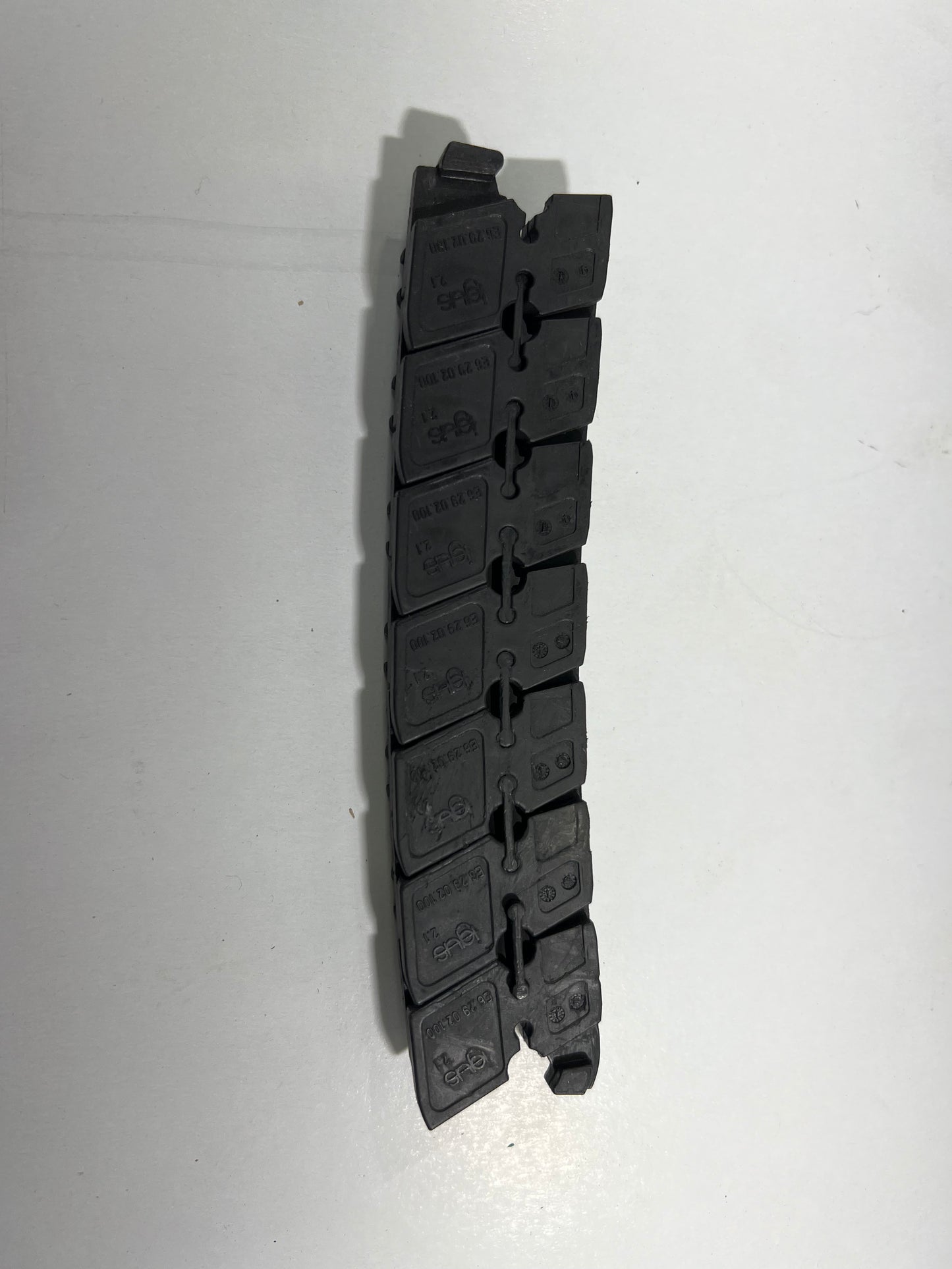 Igus E6-29-02-100 Wireway Robotic Cable Carrier / Cable Chain