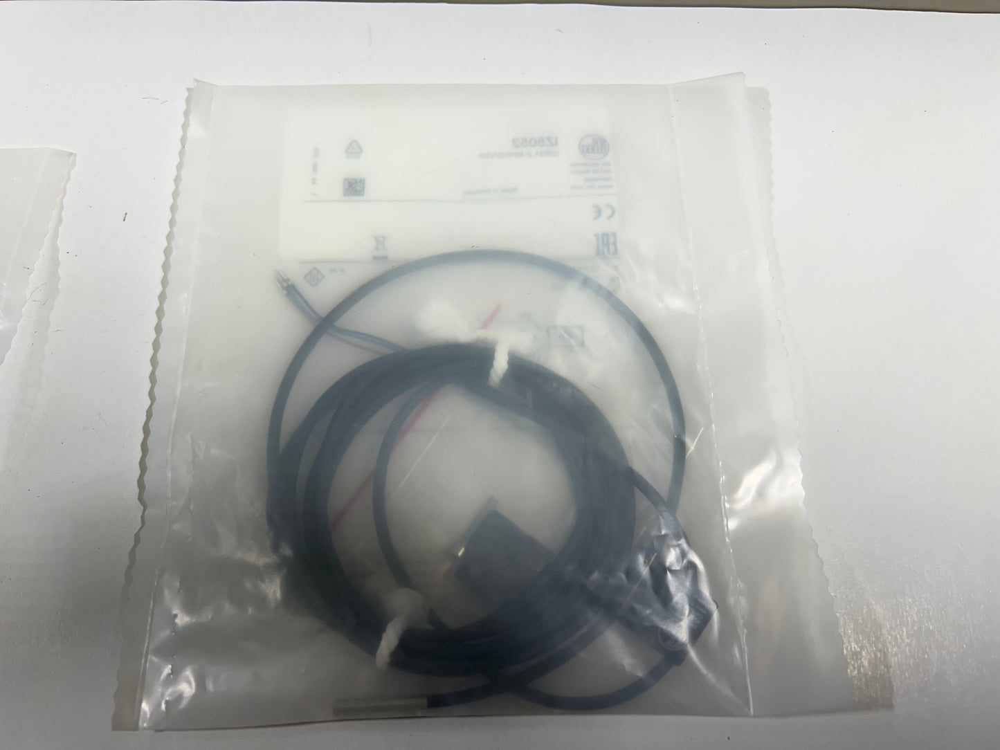 1x IFM IZ5052 Proximity Sensor – New in Box