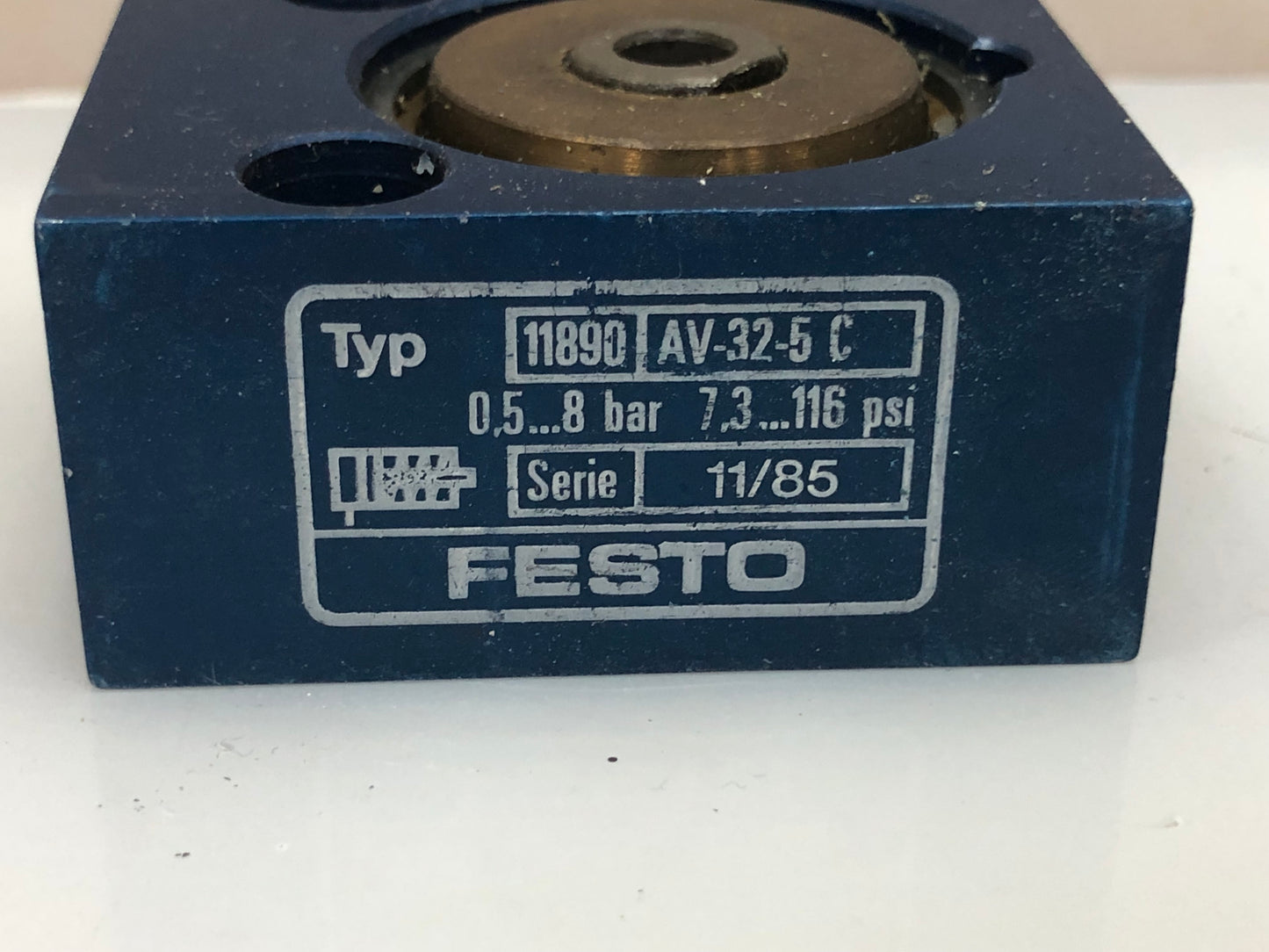 FESTO AV-32-5-C 11890 Pneumatic Cylinder