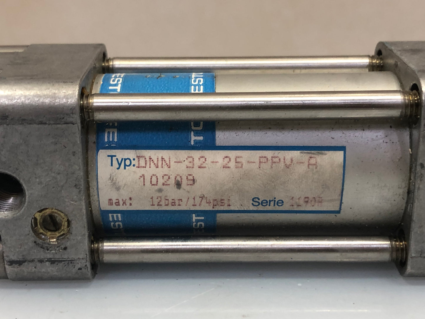 1x FESTO DNN-32-25-PPV-A 10209 Compact Pneumatic Cylinder – 32mm Bore 25mm Stroke