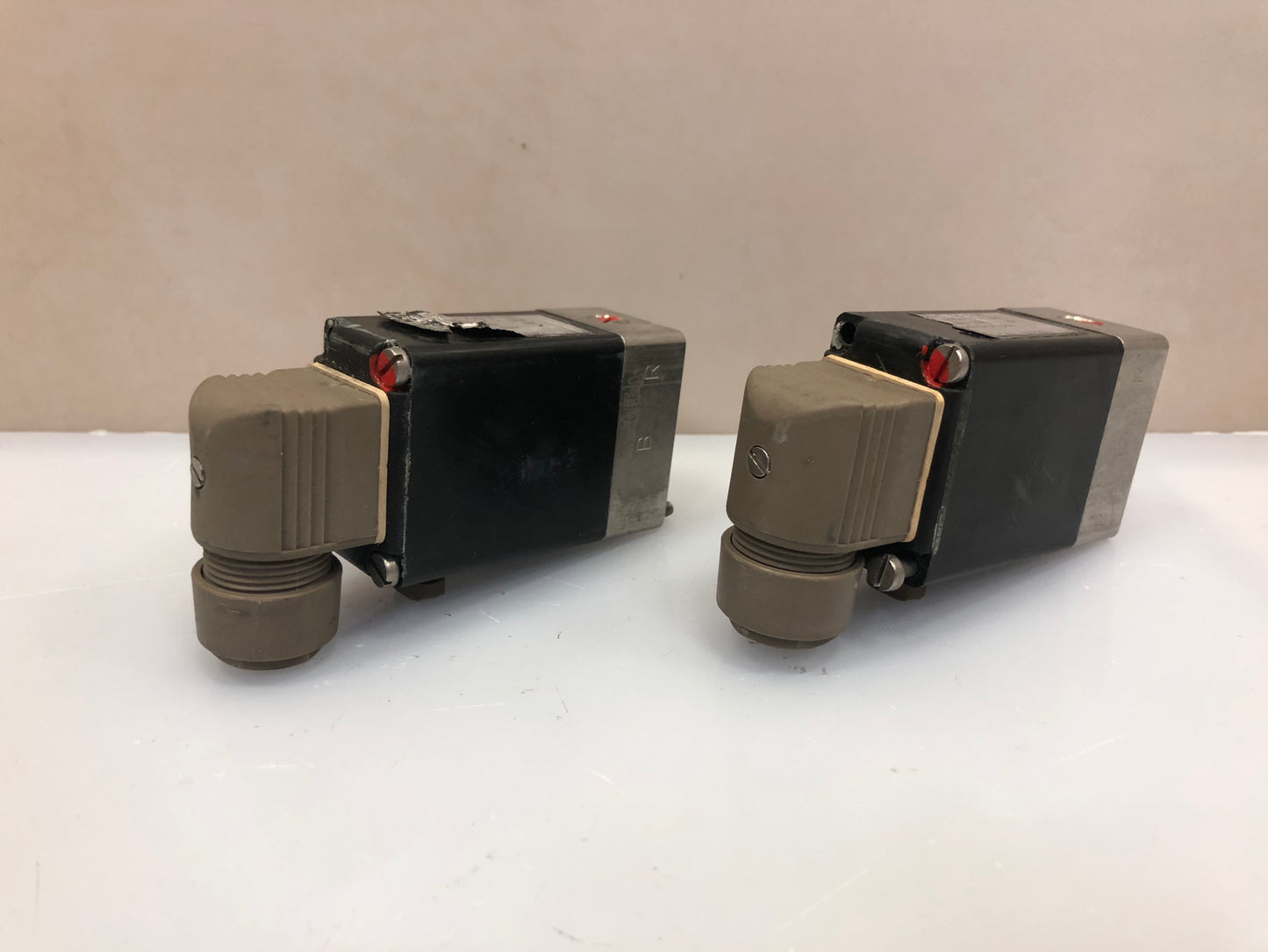 1x Burkert 311-D-2.0-B-VA Solenoid Valve
