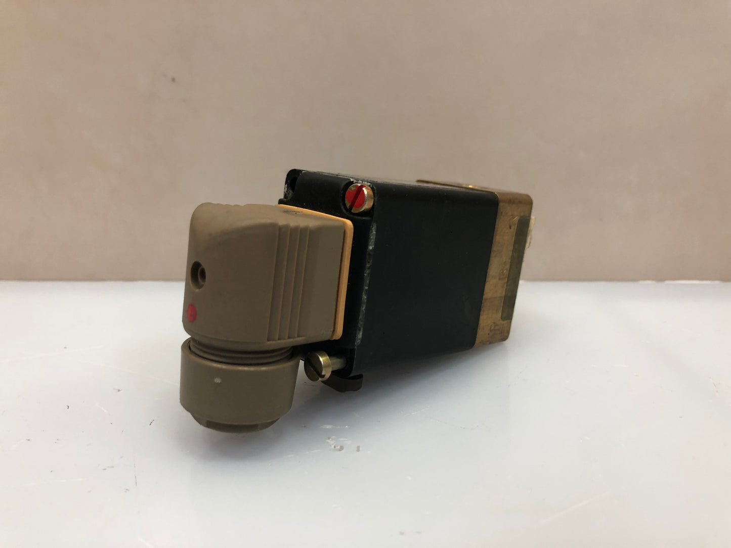 Burkert 331-D-3.0-B-MS Solenoid Valve 110V