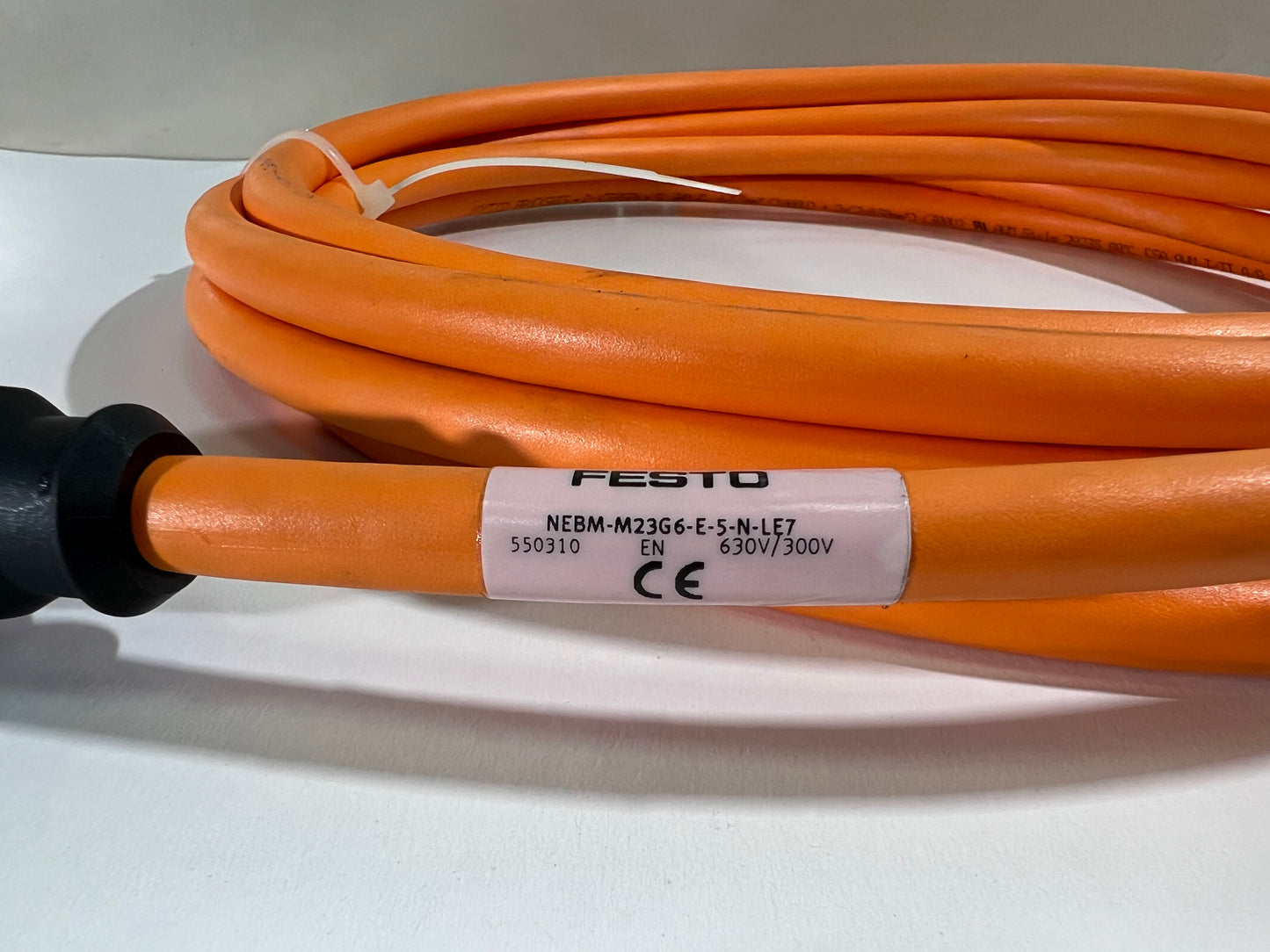 Festo NEBM-M23G6-E-5-N-LE7 Motor Cable 550310