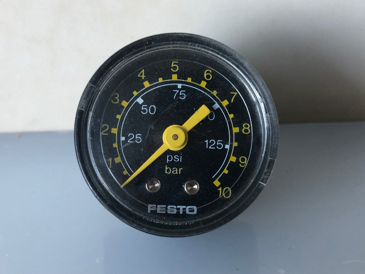 Festo Manometer Pressure Gauge 0–10 Bar – Bottom Mount