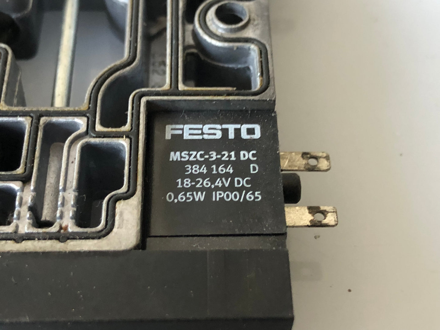 1x Festo MSZC-3-21 DC 384164 Pneumatic Solenoid Valve – 21V DC, 0.65W, IP00/IP65