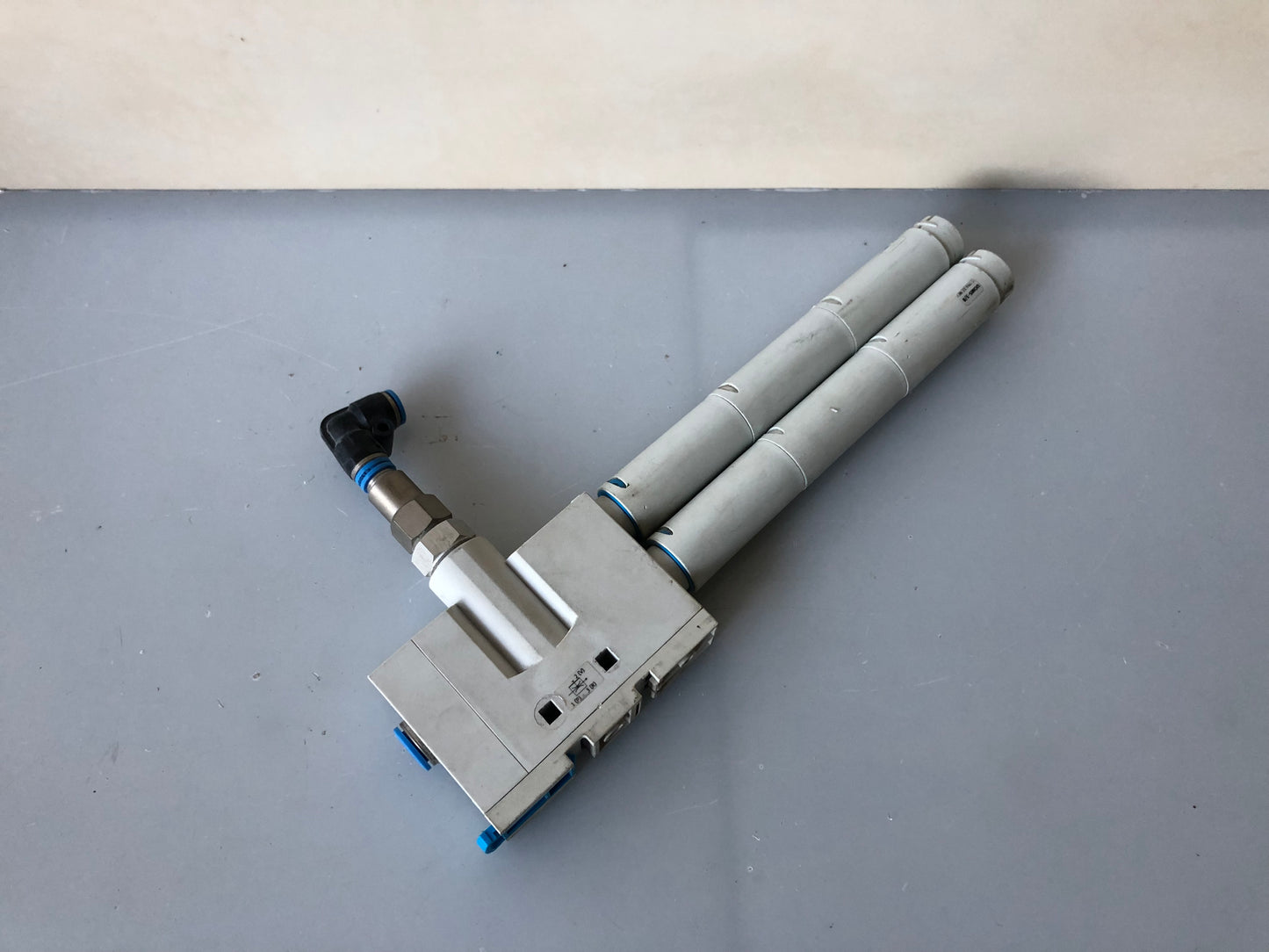 FESTO Vacuum Generator VN-30-L-16-PQ4-VA5-R02 526136 – Ejector, Pneumatic, Compact