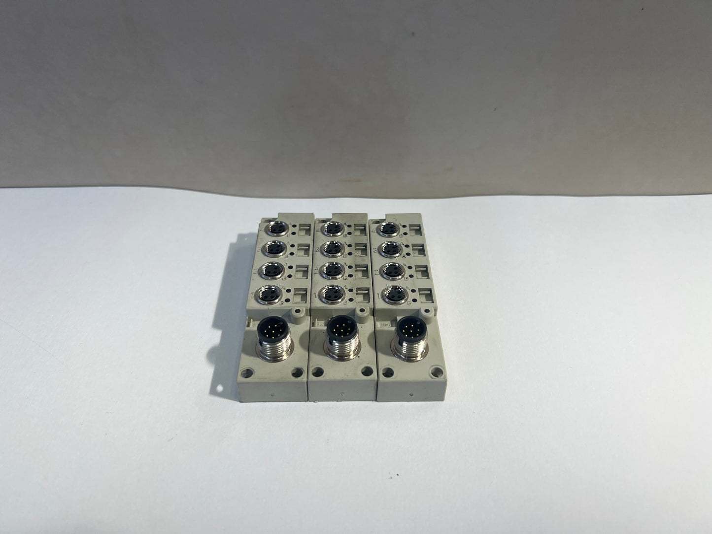 1x Weidmüller 1828740000 4-Port Slim Line M8 Distribution Terminal Block