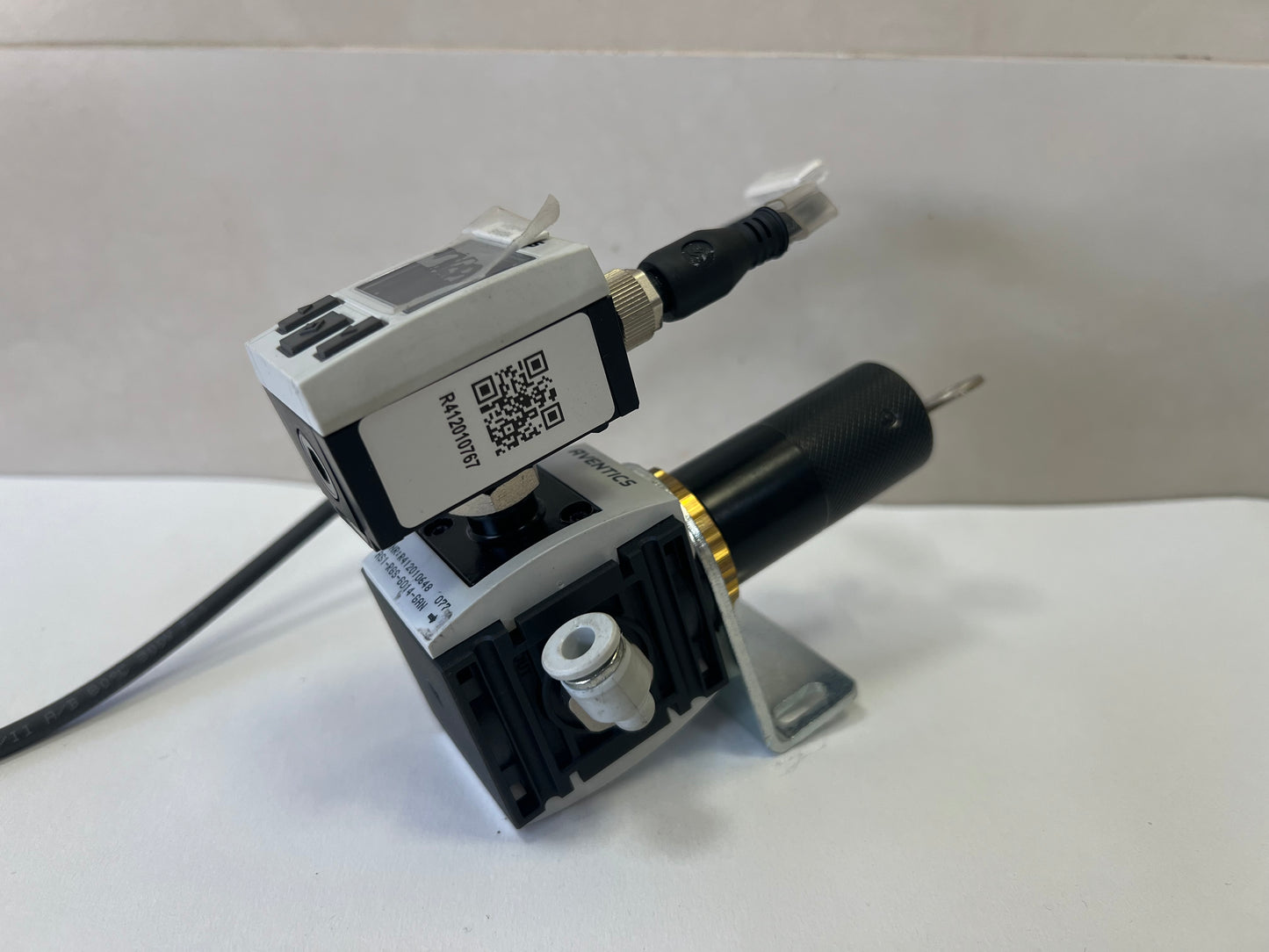Rexroth Aventics R412010648 Pressure Regulator with R412010767 Pressure Sensor + LCD & 0.5m Cable