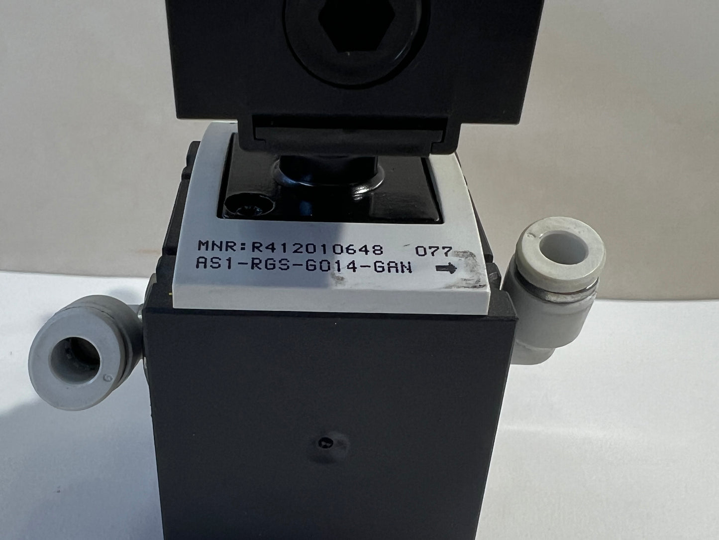 Rexroth Aventics R412010648 Pressure Regulator with R412010767 Pressure Sensor + LCD & 0.5m Cable