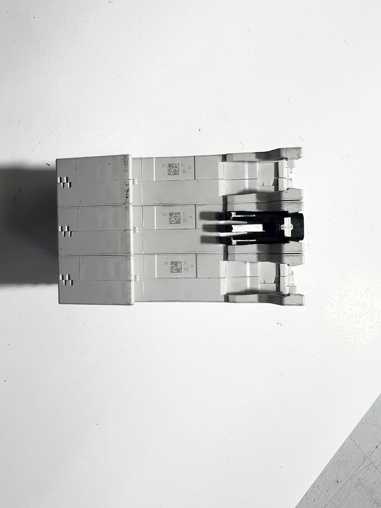 ABB 2CDS253001R0065 S203-B6 Circuit Breaker