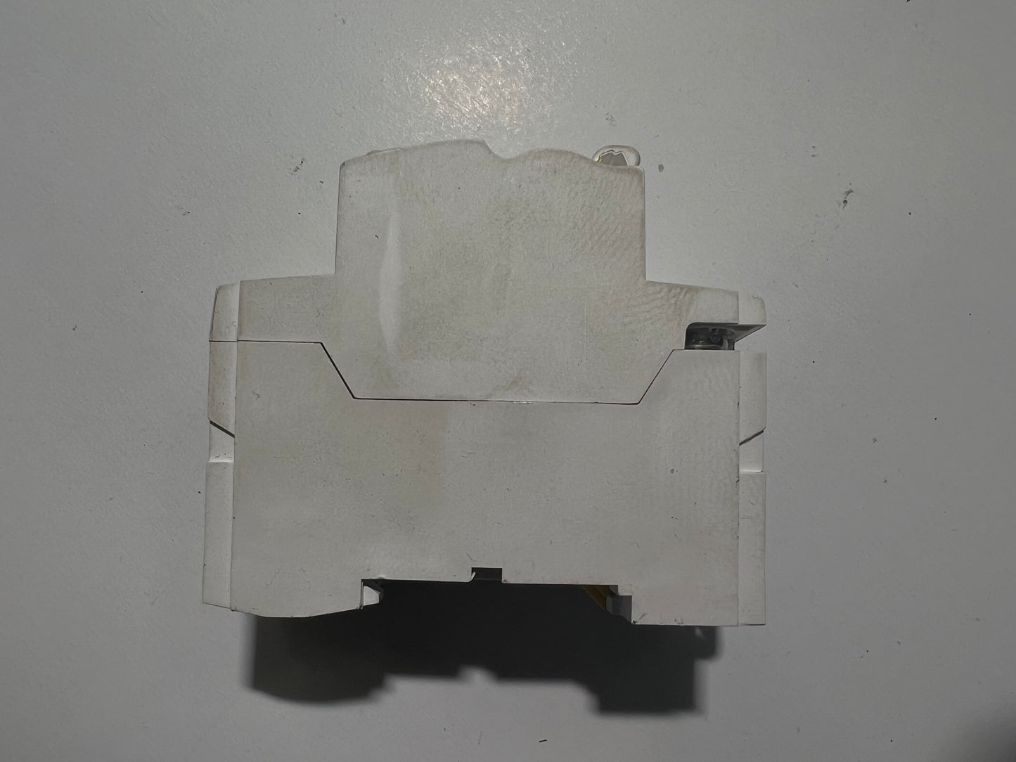 Schneider Resi9 25A 30mA Residual Current Circuit Breaker (RCCB)