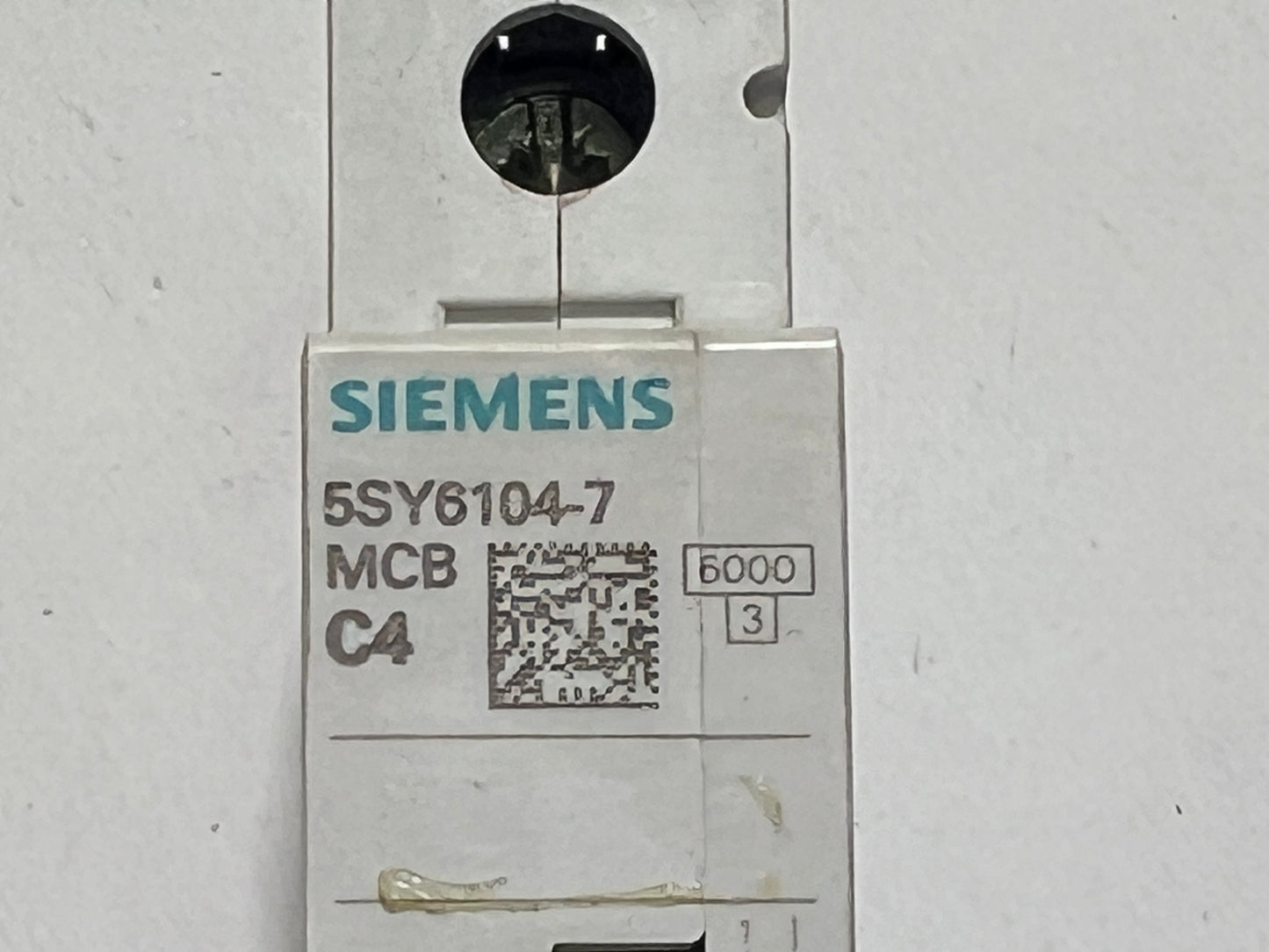 Siemens 5SY6104-7 MCB C4 Circuit Breaker