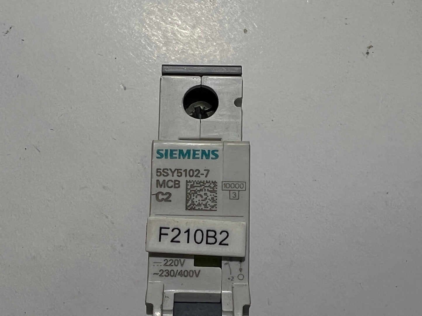 Siemens 5SY5102-7 MCB C2 Circuit Breaker