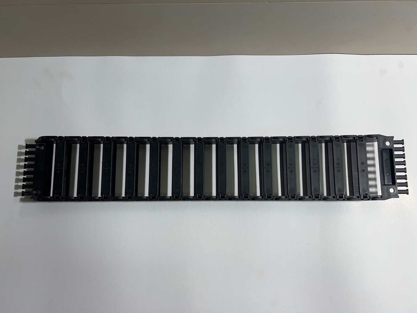 Igus 1400.080.075 Energy Chain Cable Carrier – Lot of 14 Pieces