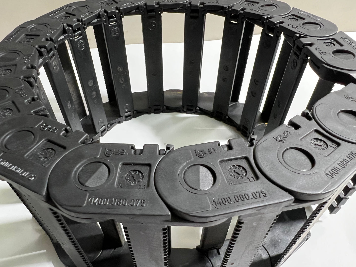 Igus 1400.080.075 Energy Chain Cable Carrier – Lot of 14 Pieces