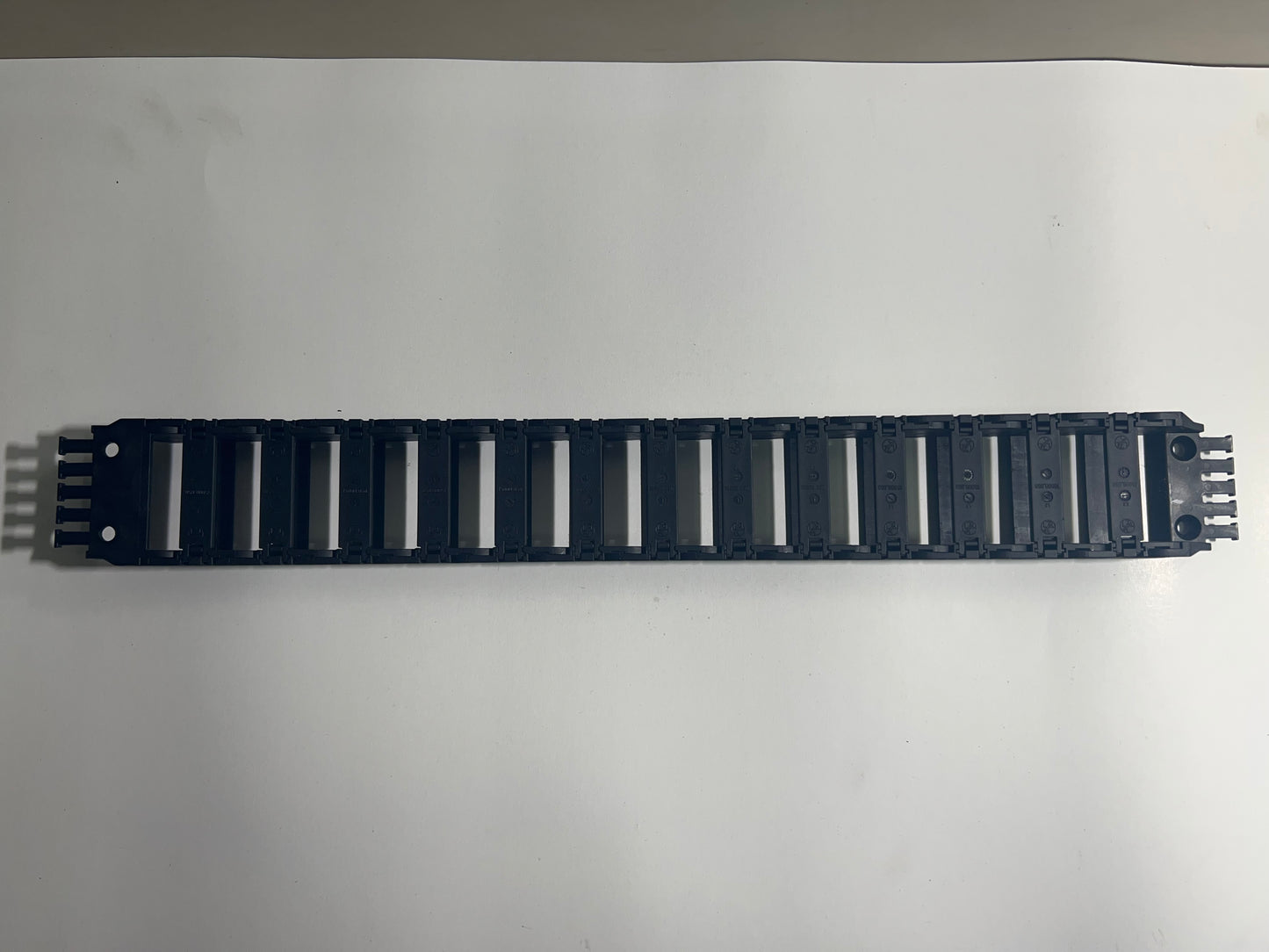 Igus 1400.050.075 Energy Chain Cable Carrier – Lot of 13 Pieces