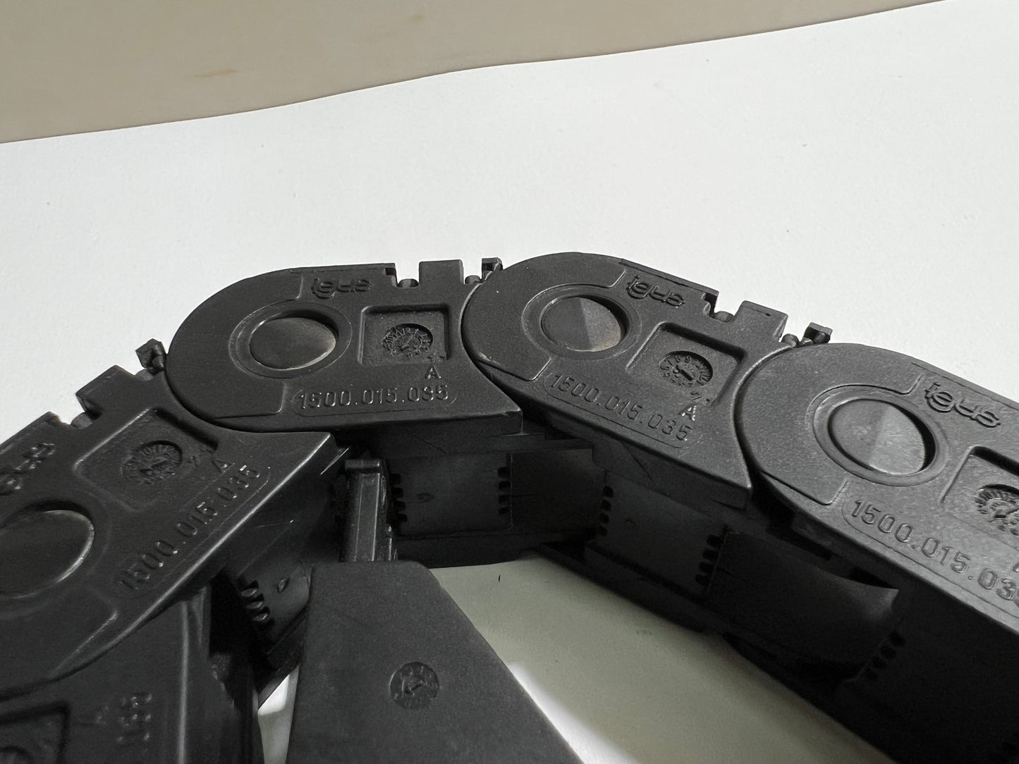 Igus 1500.015.035 Energy Chain Cable Carrier – Lot of 15 Pieces