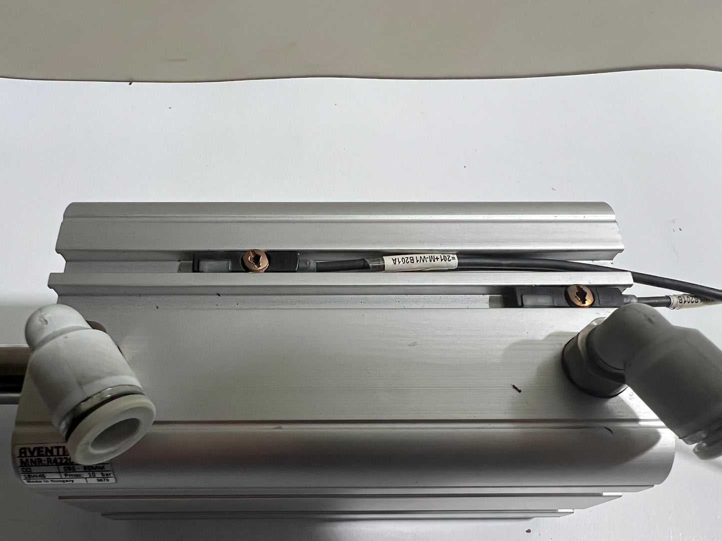 Aventics R422001227 Pneumatic Cylinder 10 Bar with 1.3m Sensor Cable