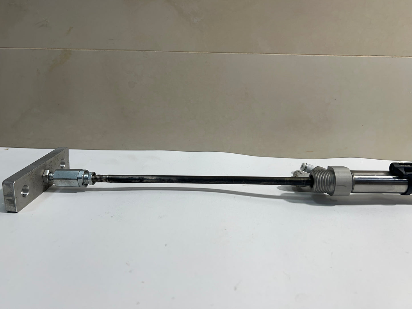 1x Aventics Pneumatic Cylinder 0822333508 10Bar with Sensor & 2m Cable