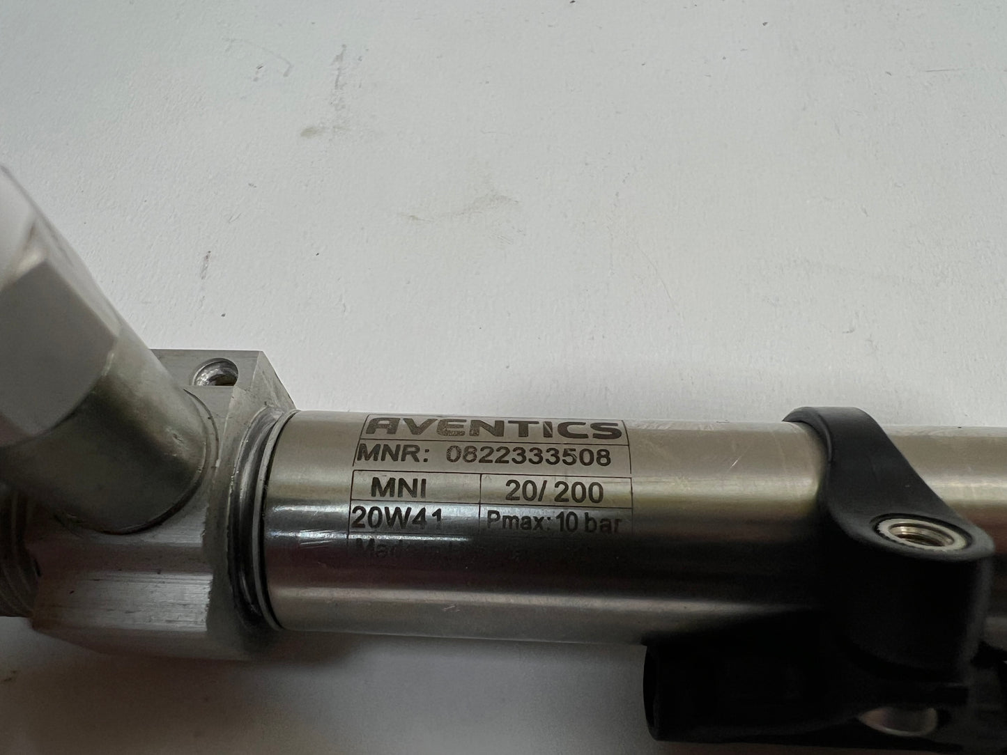 1x Aventics Pneumatic Cylinder 0822333508 10Bar with Sensor & 2m Cable