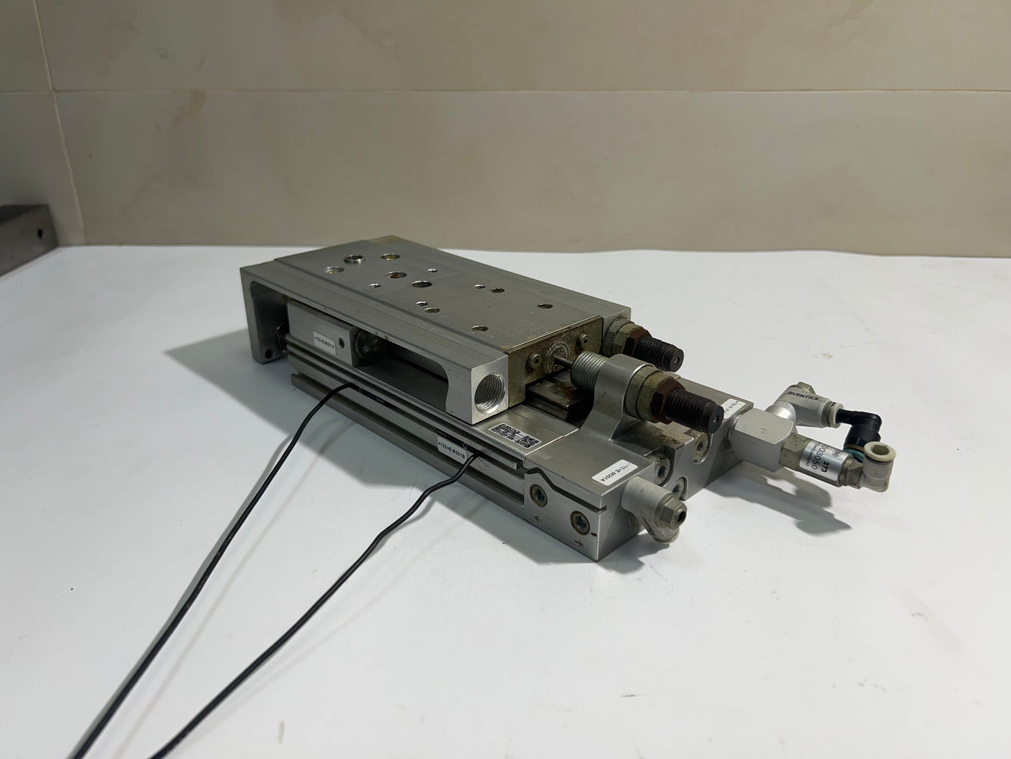 Aventics R480640198 Slide Cylinder 10Bar with 2 Sensors & 5m Cable