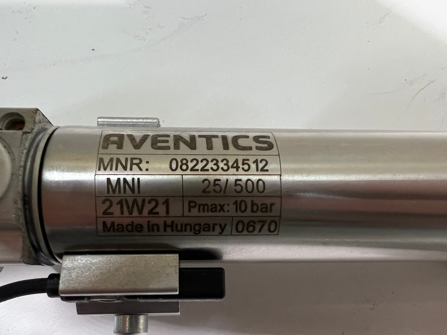 1x Aventics 0822334512 Pneumatic Cylinder 10Bar with Sensor R412022861