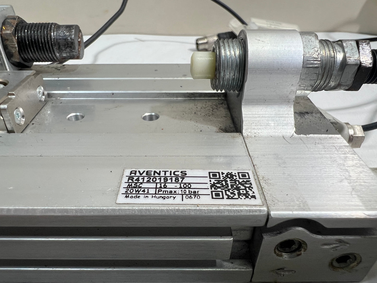 Aventics R412019187 Slide Cylinder 10Bar with 2 Sensors