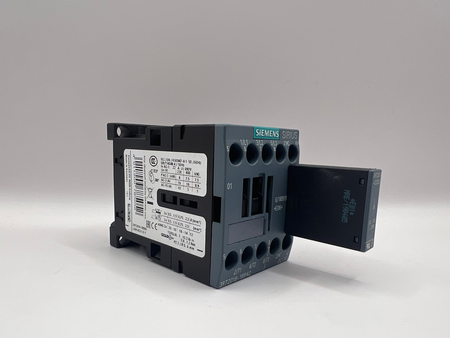 Siemens SIRIUS 3RT2018-1BB42 CONTACTOR + 3RT2916-1DG00