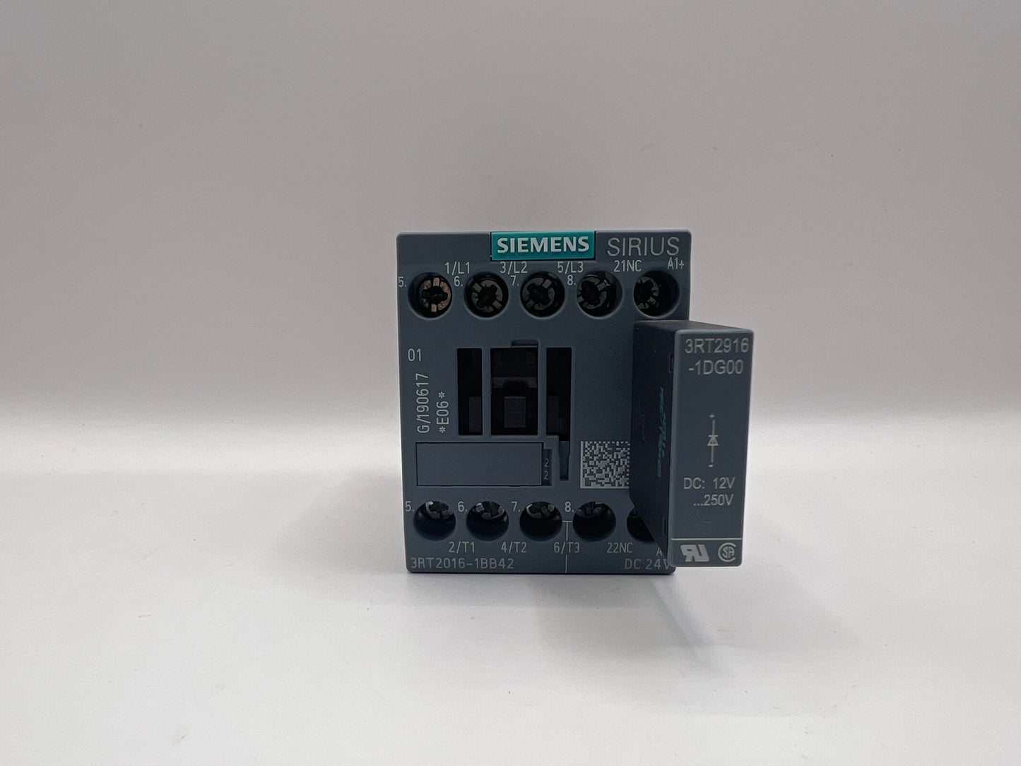 Siemens SIRIUS 3RT2016-1BB42 CONTACTOR + 3RT2916-1DG00
