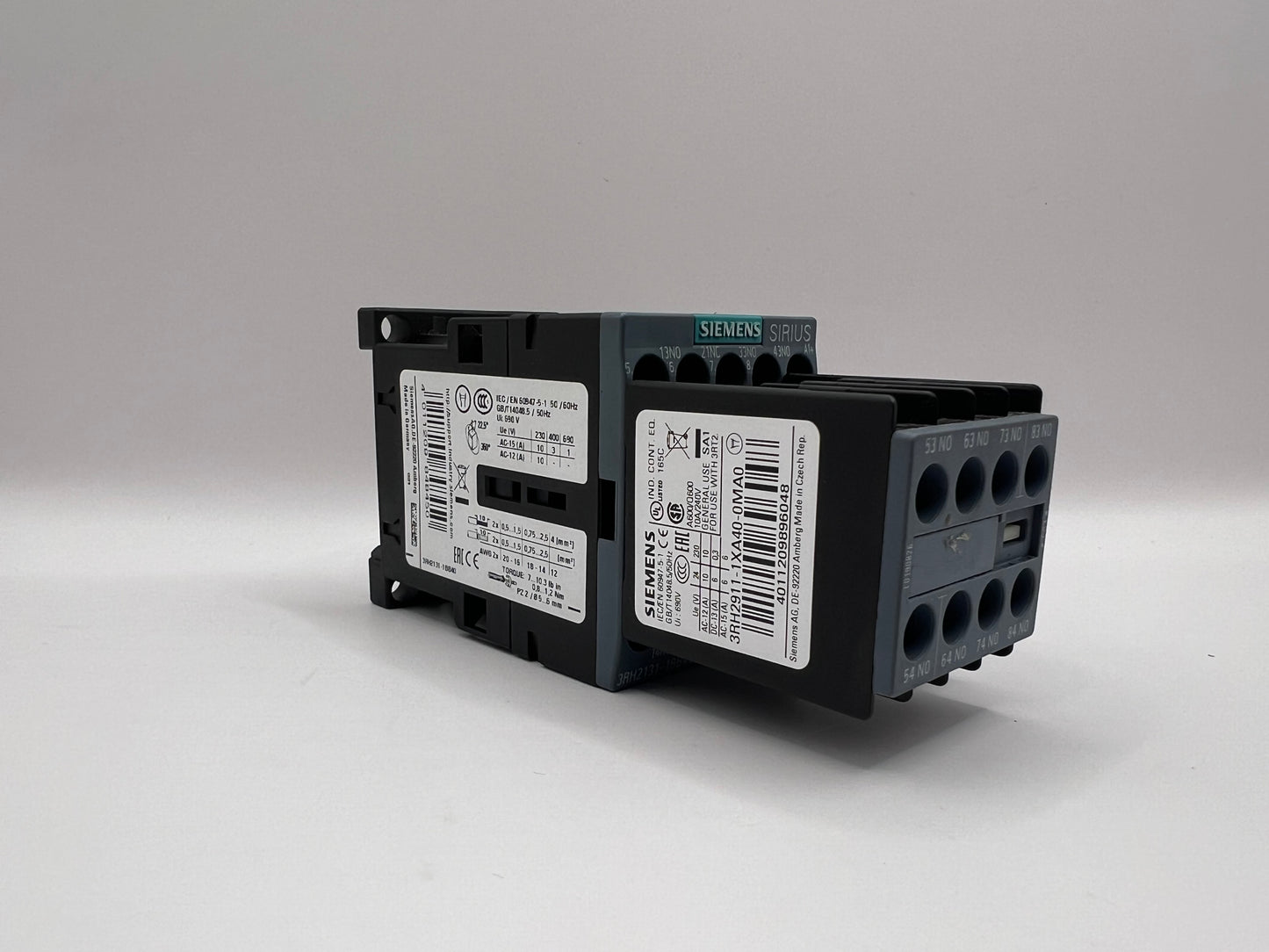 Siemens SIRIUS 3RH2131-1BB40 Contactor + 3RT2916-1DG00 + 3RH2911-1XA40-0MA0